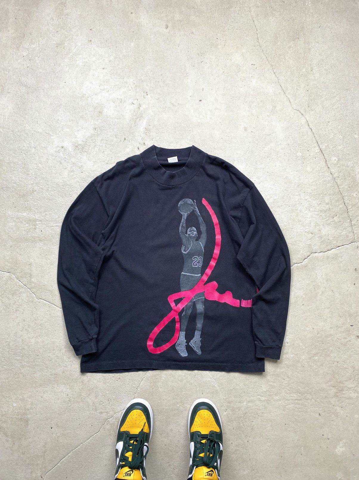 Jordan Brand × Nike 💥Rare! 80’s Vintage Nike Michael Jordan Longsleeve Tee Size US L / EU 52-54 / 3 - 1 Thumbnail