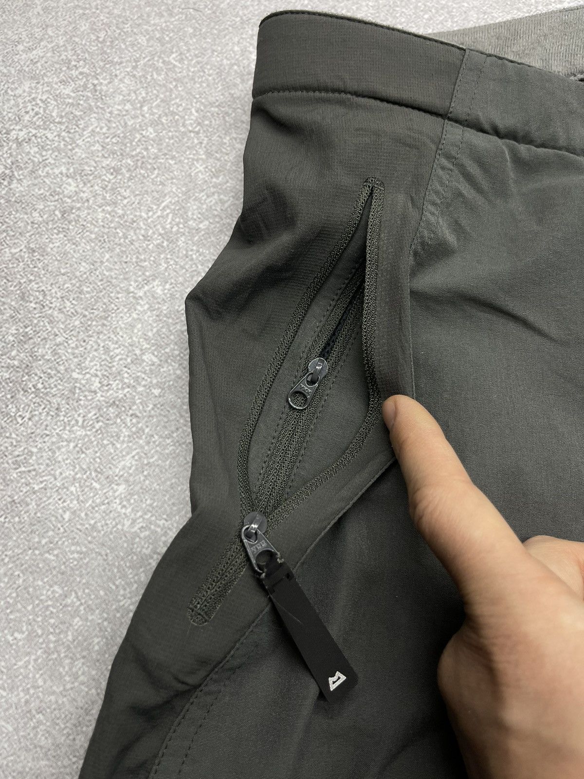 Men’s Mountain Equipment Pants Outdoor gorpcore