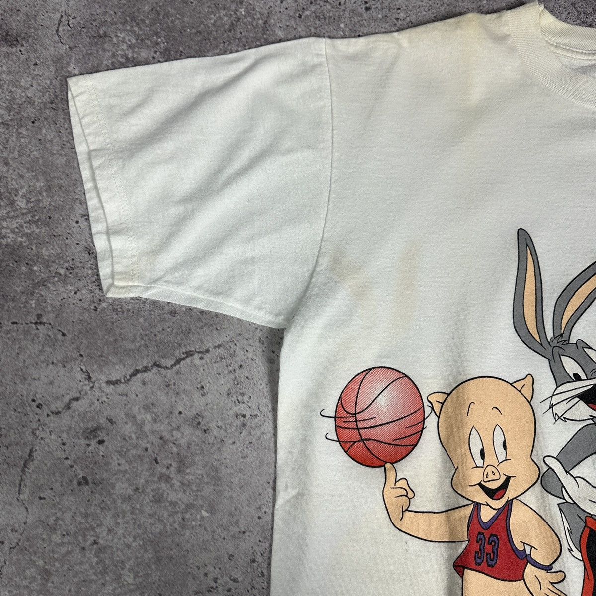 NBA Vintage 90s Looney Tunes San Antonio NBA tee Warner Bros Size US L / EU 52-54 / 3 - 7 Thumbnail