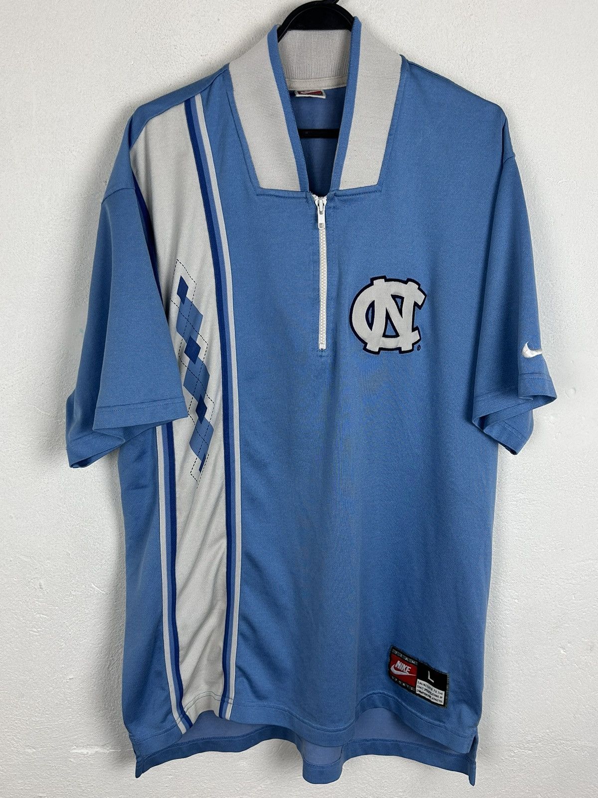 Nike 90s Vintage Nike Team Sports North Carolina Zipped Jacket Size US L / EU 52-54 / 3 - 1 Thumbnail