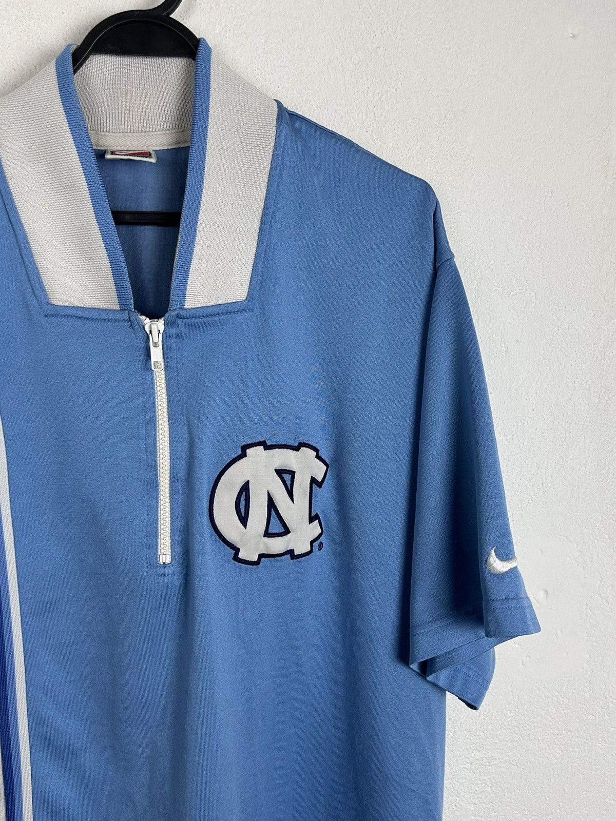 Nike 90s Vintage Nike Team Sports North Carolina Zipped Jacket Size US L / EU 52-54 / 3 - 2 Thumbnail