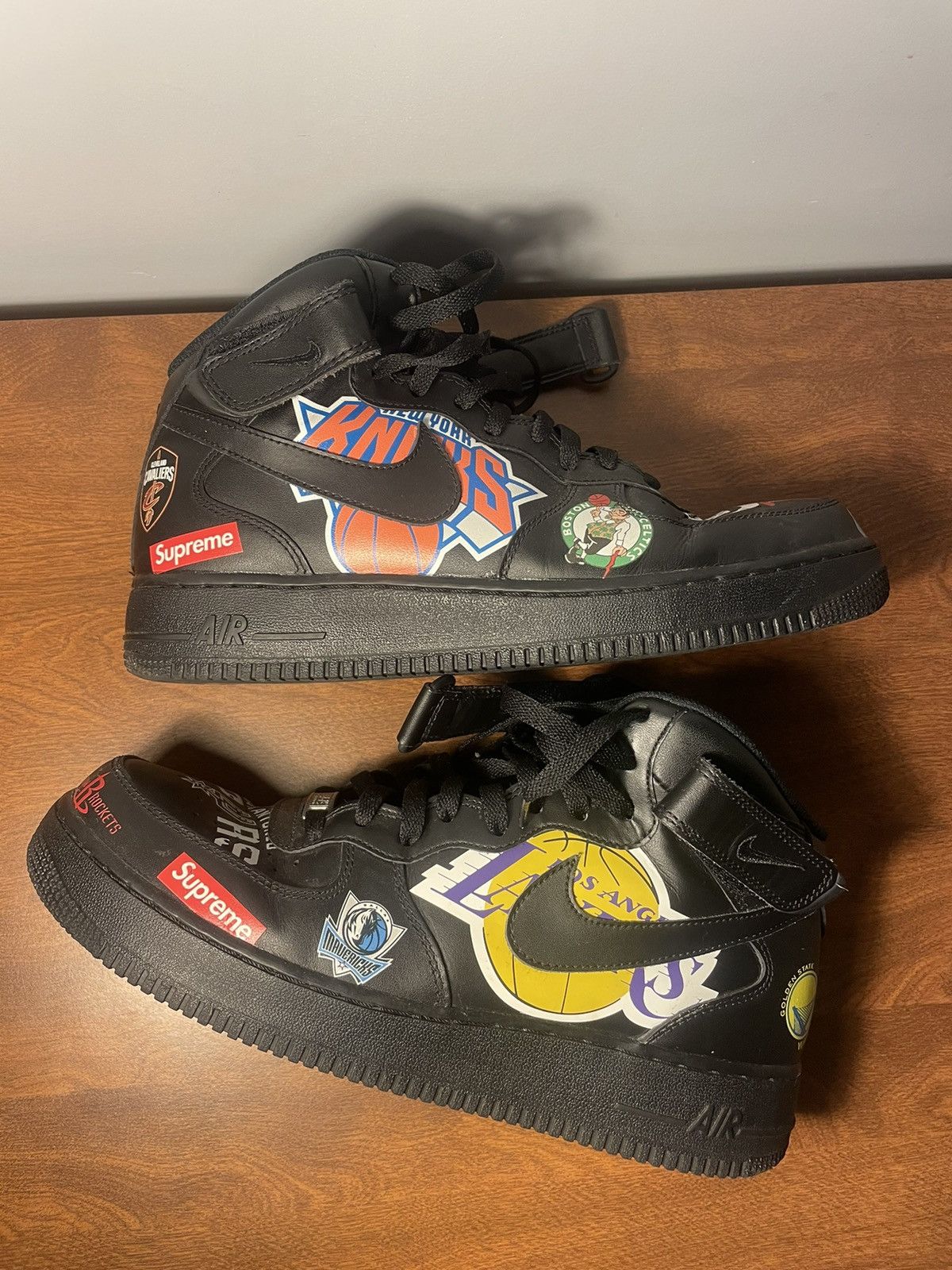 retail af1 supreme