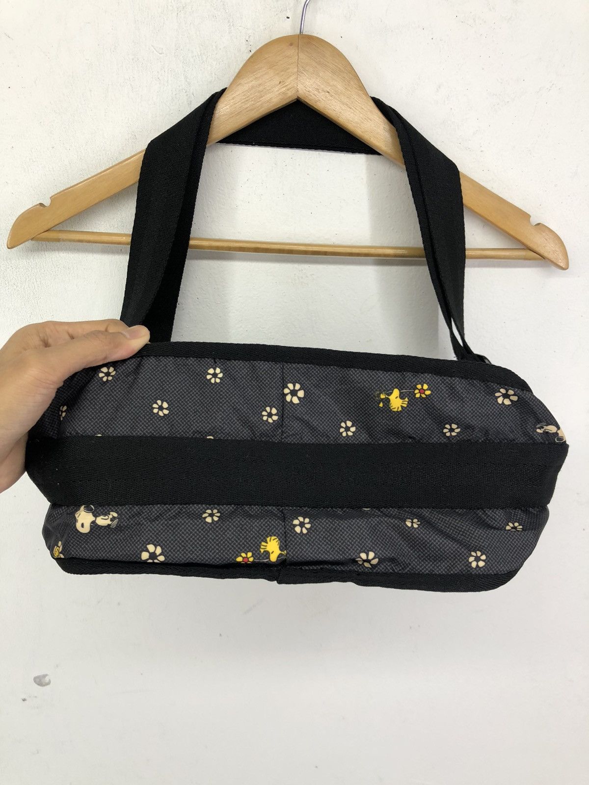 Peanuts Snoopy x Lesportsac Sling Bag