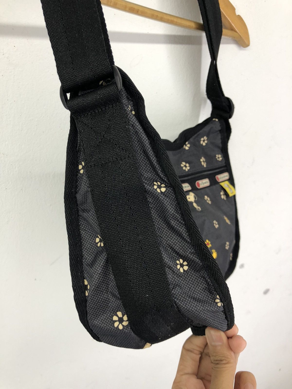 Peanuts Snoopy x Lesportsac Sling Bag