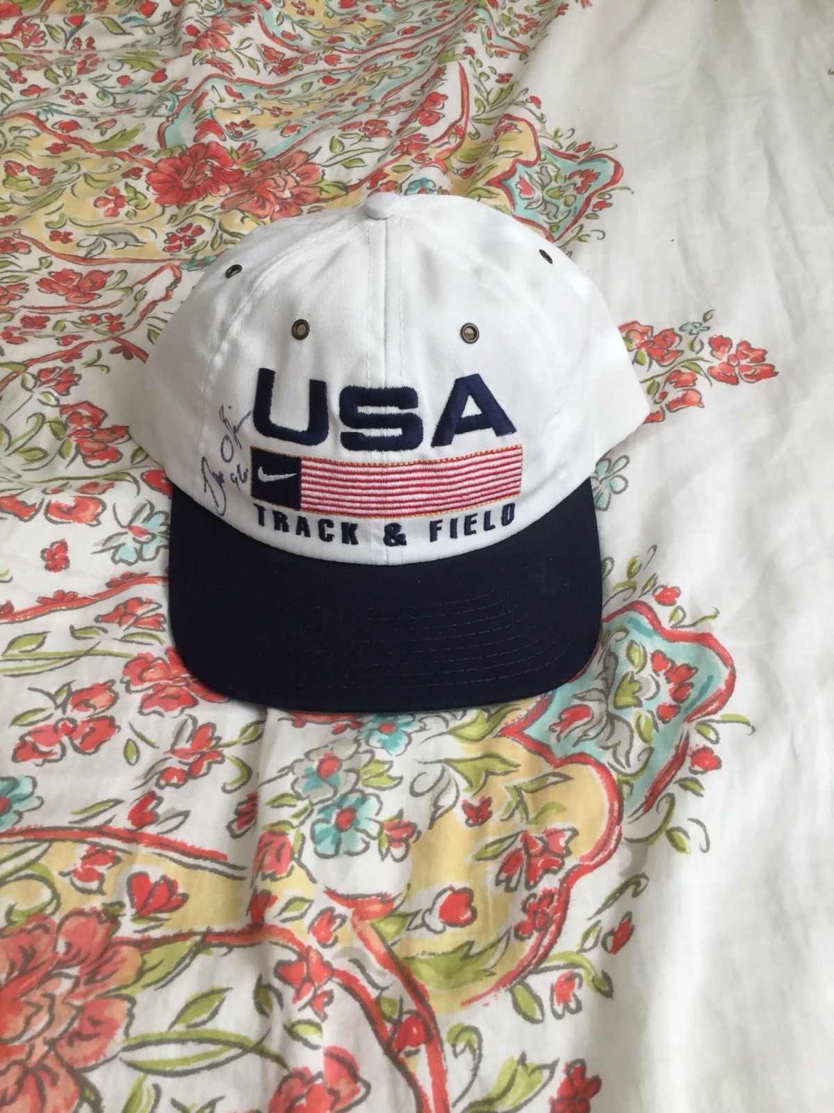 Nike RARE VINTAGE 1996 Signed Olympic Gold Medalist Dan OBrien Nike USA