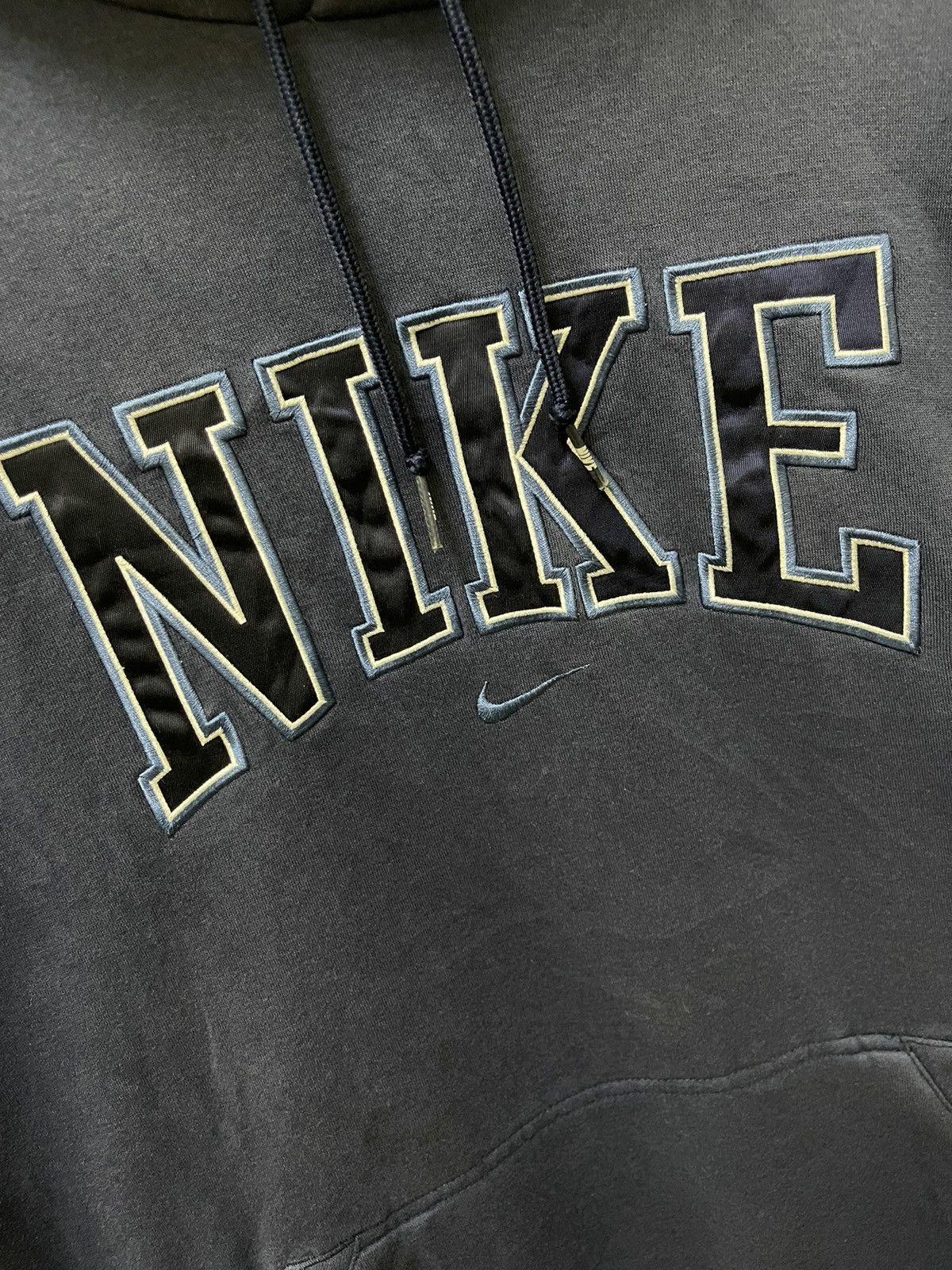 Nike × Vintage NIKE Y2K Center Embroidered Hoodie Navy Size US L / EU 52-54 / 3 - 2 Thumbnail