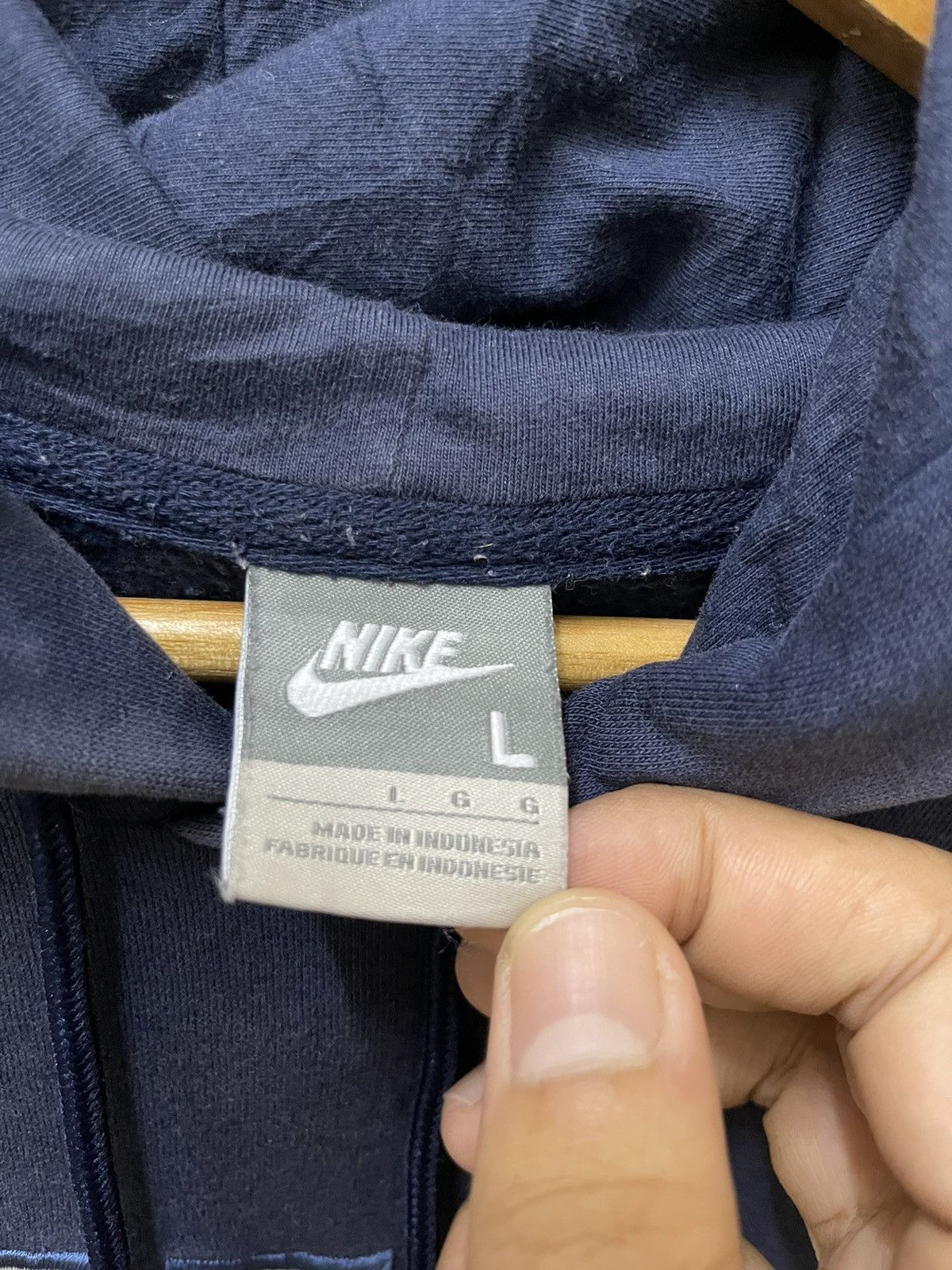 Nike × Vintage NIKE Y2K Center Embroidered Hoodie Navy Size US L / EU 52-54 / 3 - 5 Thumbnail