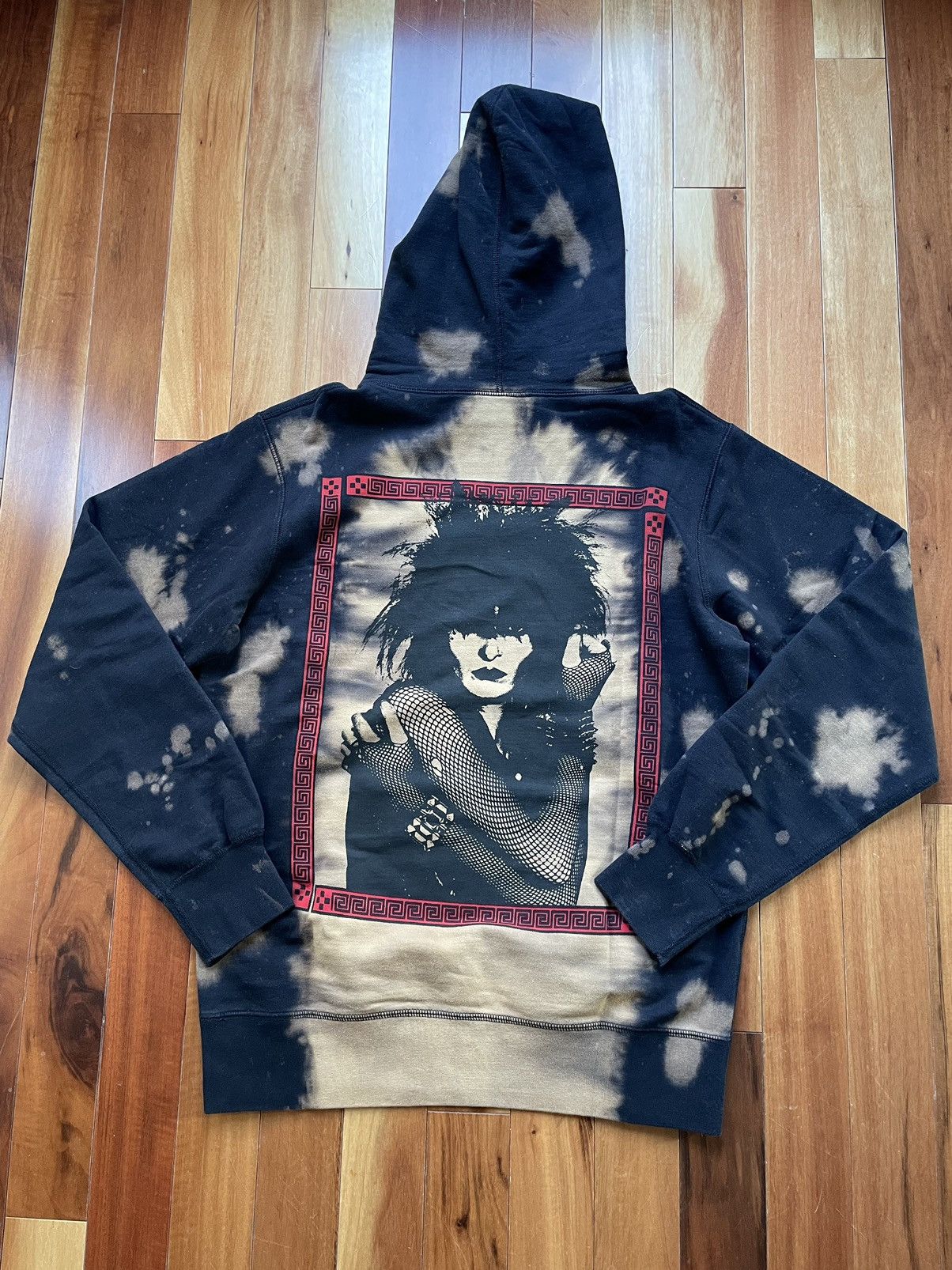 Supreme 2025 siouxsie hoodie