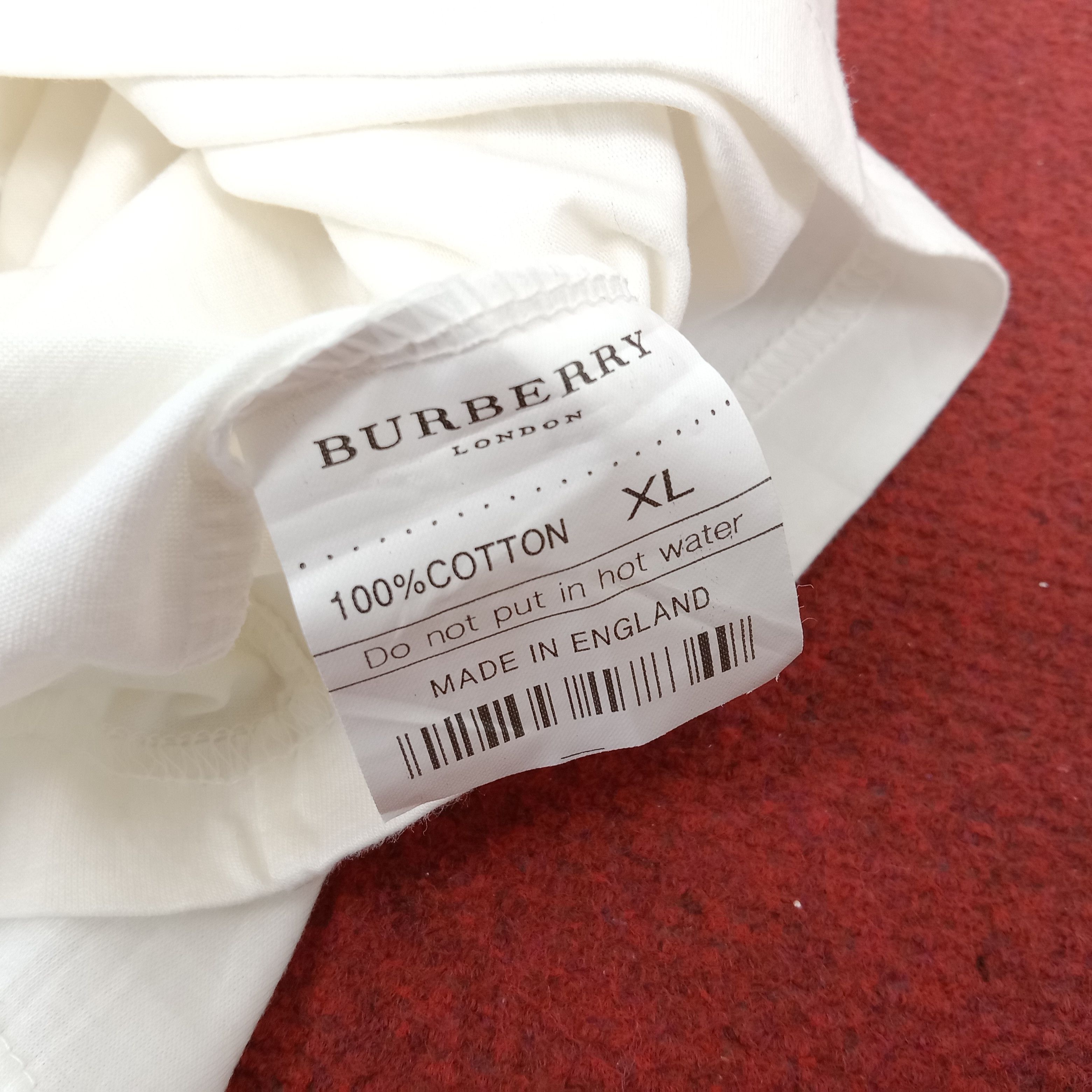 Burberry London Nova Check Design Tshirt