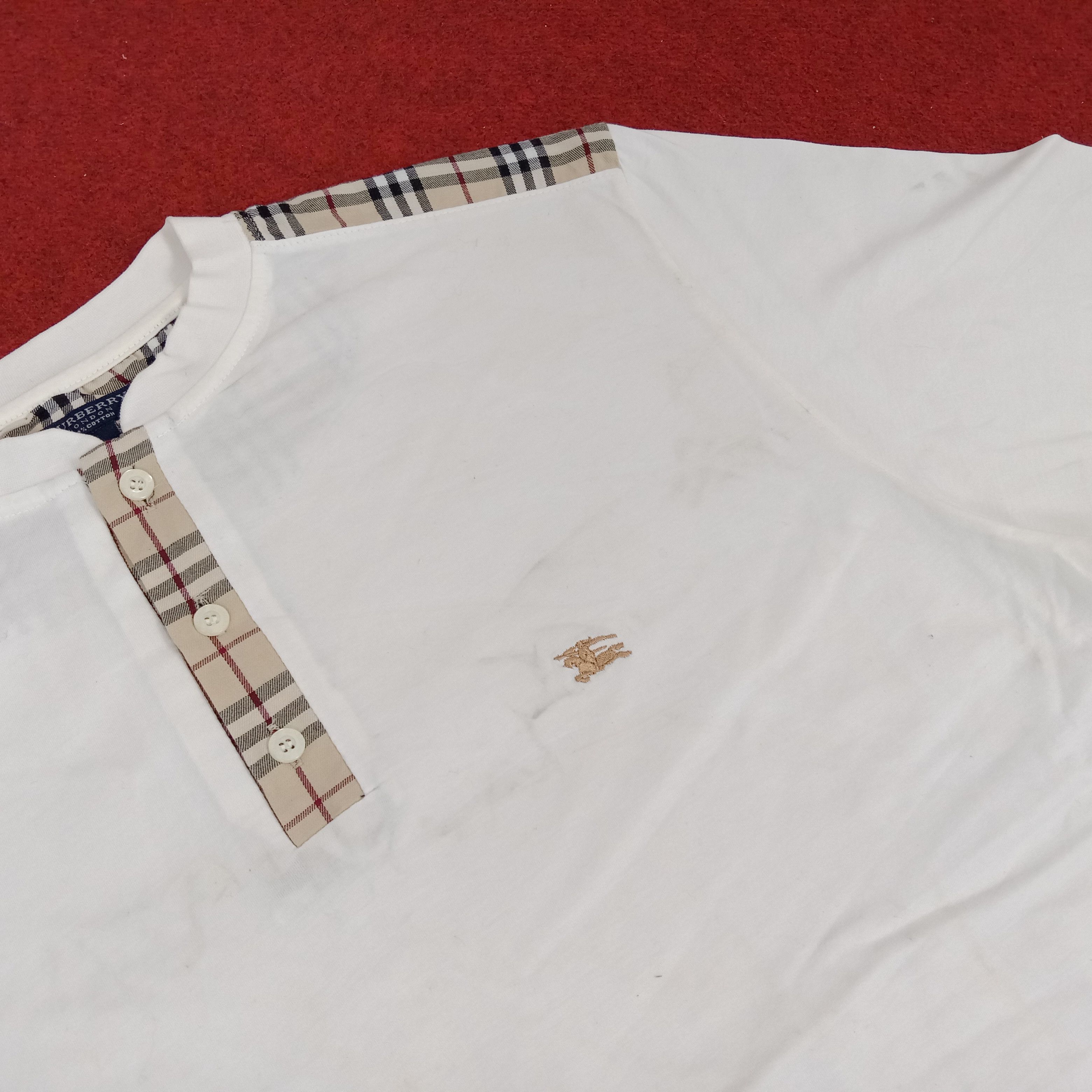 Burberry London Nova Check Design Tshirt