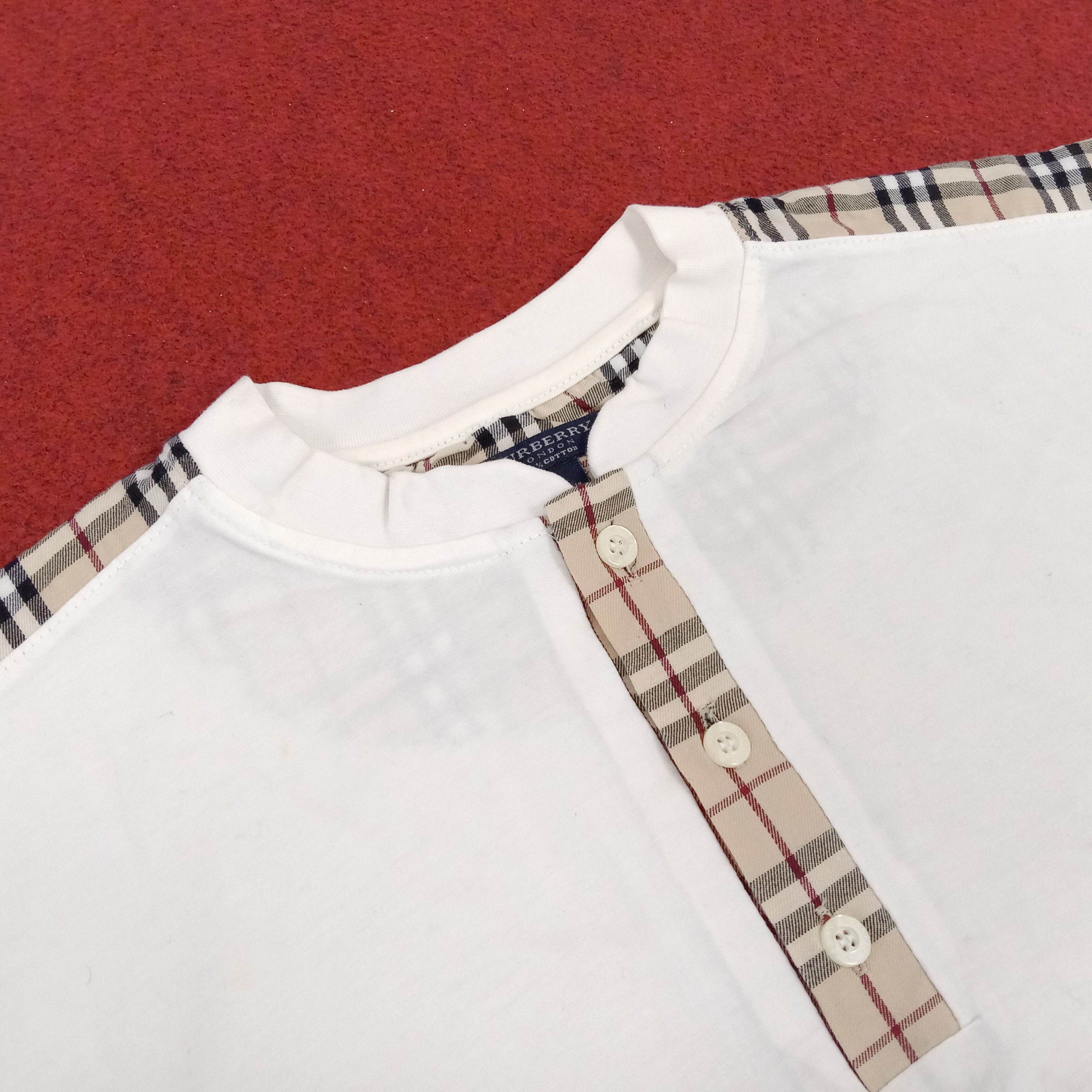 Burberry London Nova Check Design Tshirt