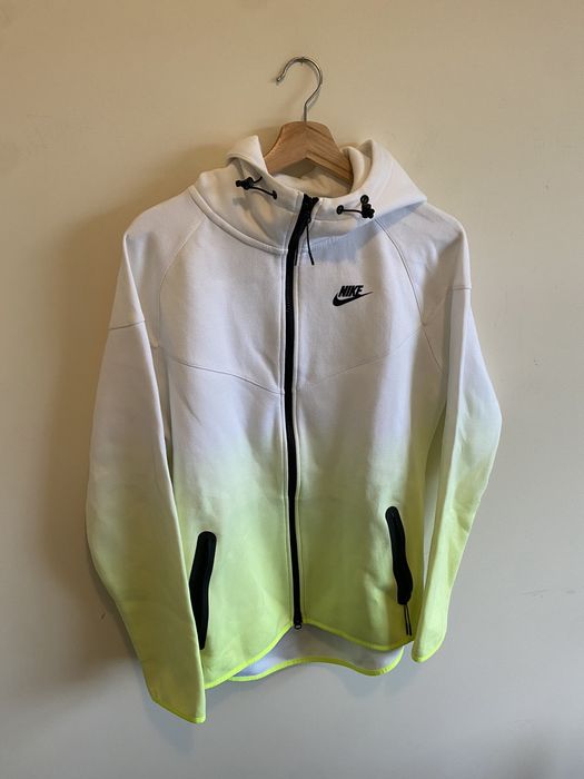 Nike tech fleece volt hot sale