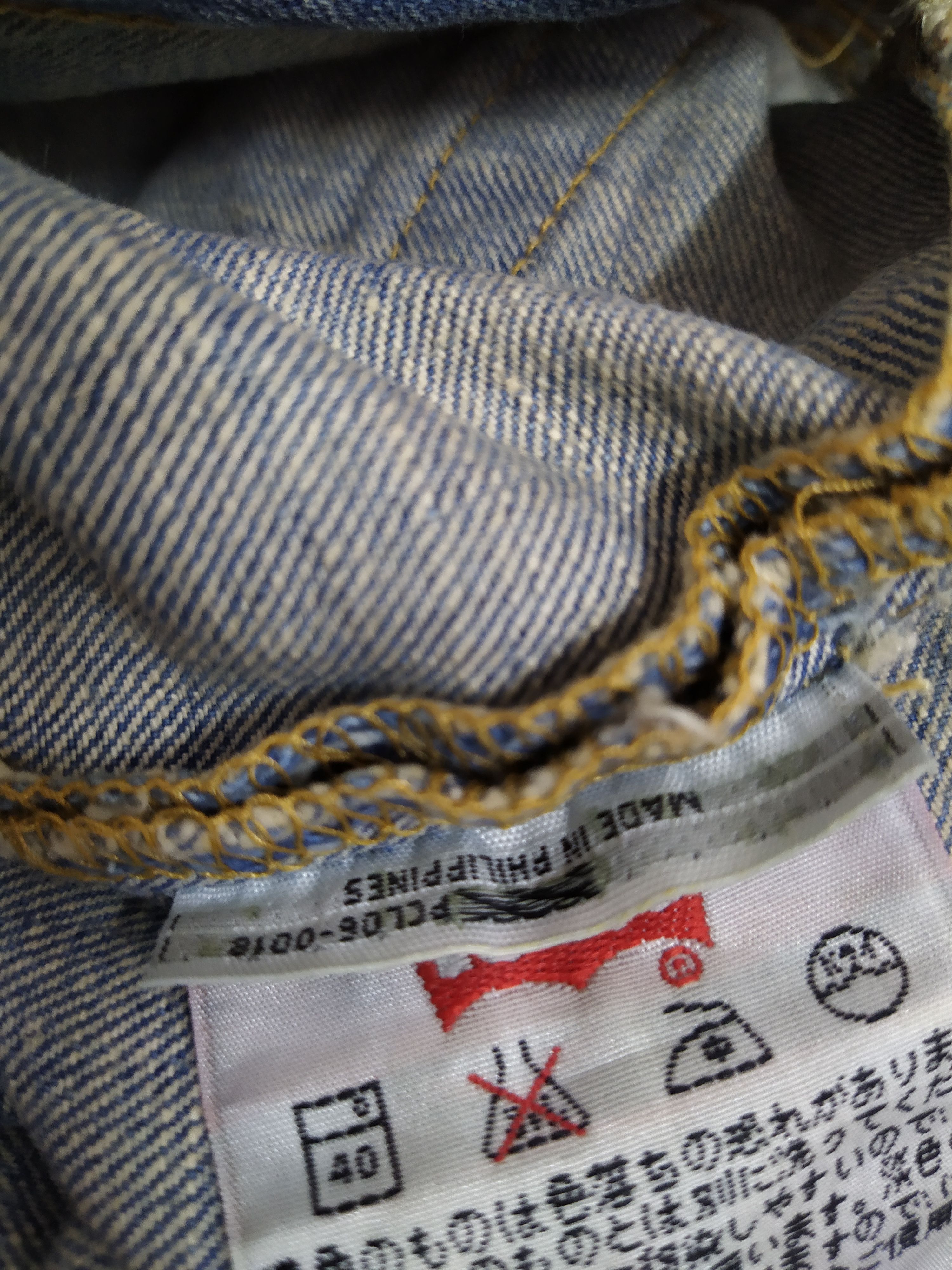 Levi's Vintage Clothing LEVIS 501 DISTRESSED DENIM (B362) Size US 32 / EU 48 - 11 Thumbnail