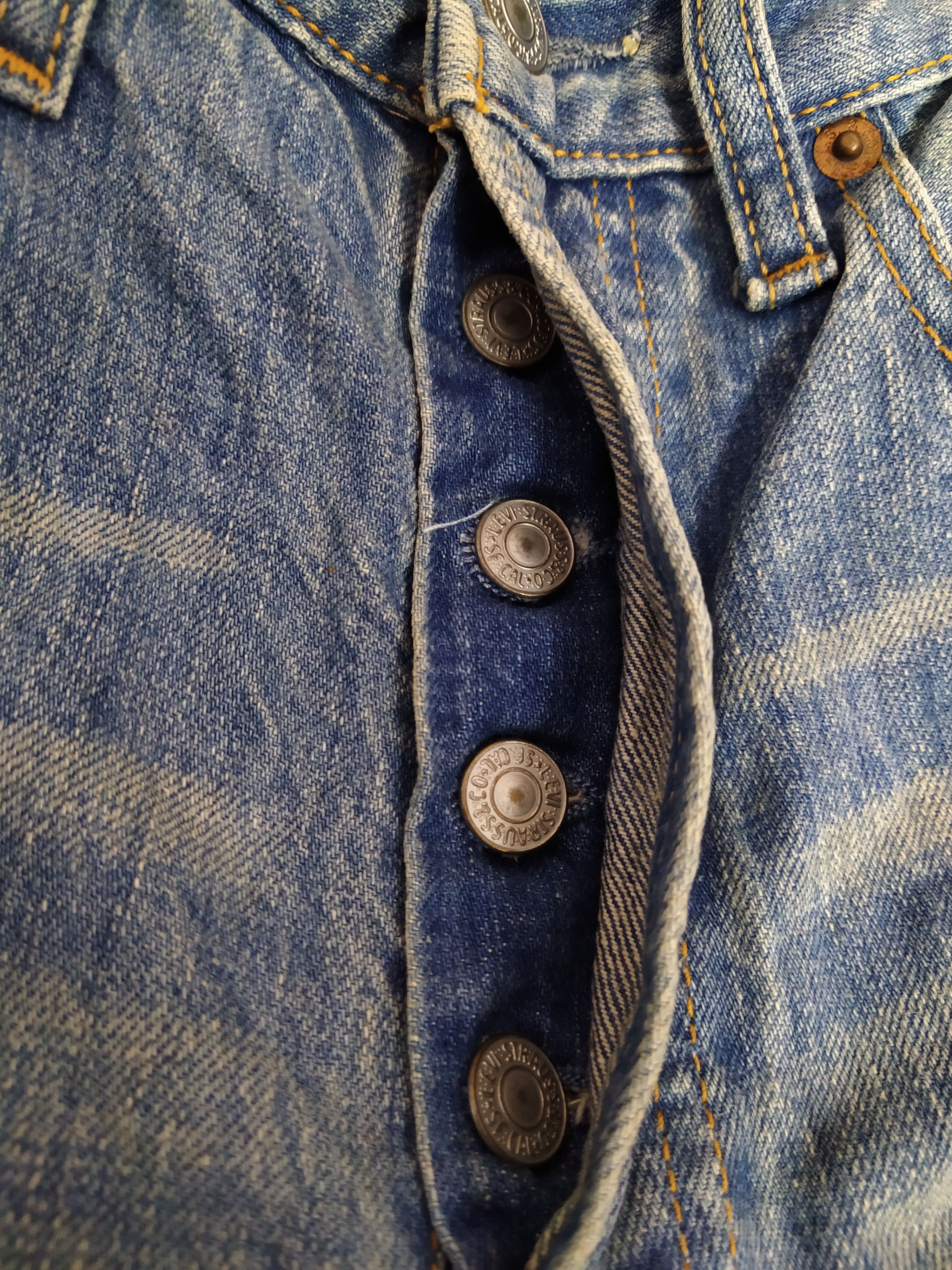 Levi's Vintage Clothing LEVIS 501 DISTRESSED DENIM (B362) Size US 32 / EU 48 - 8 Thumbnail