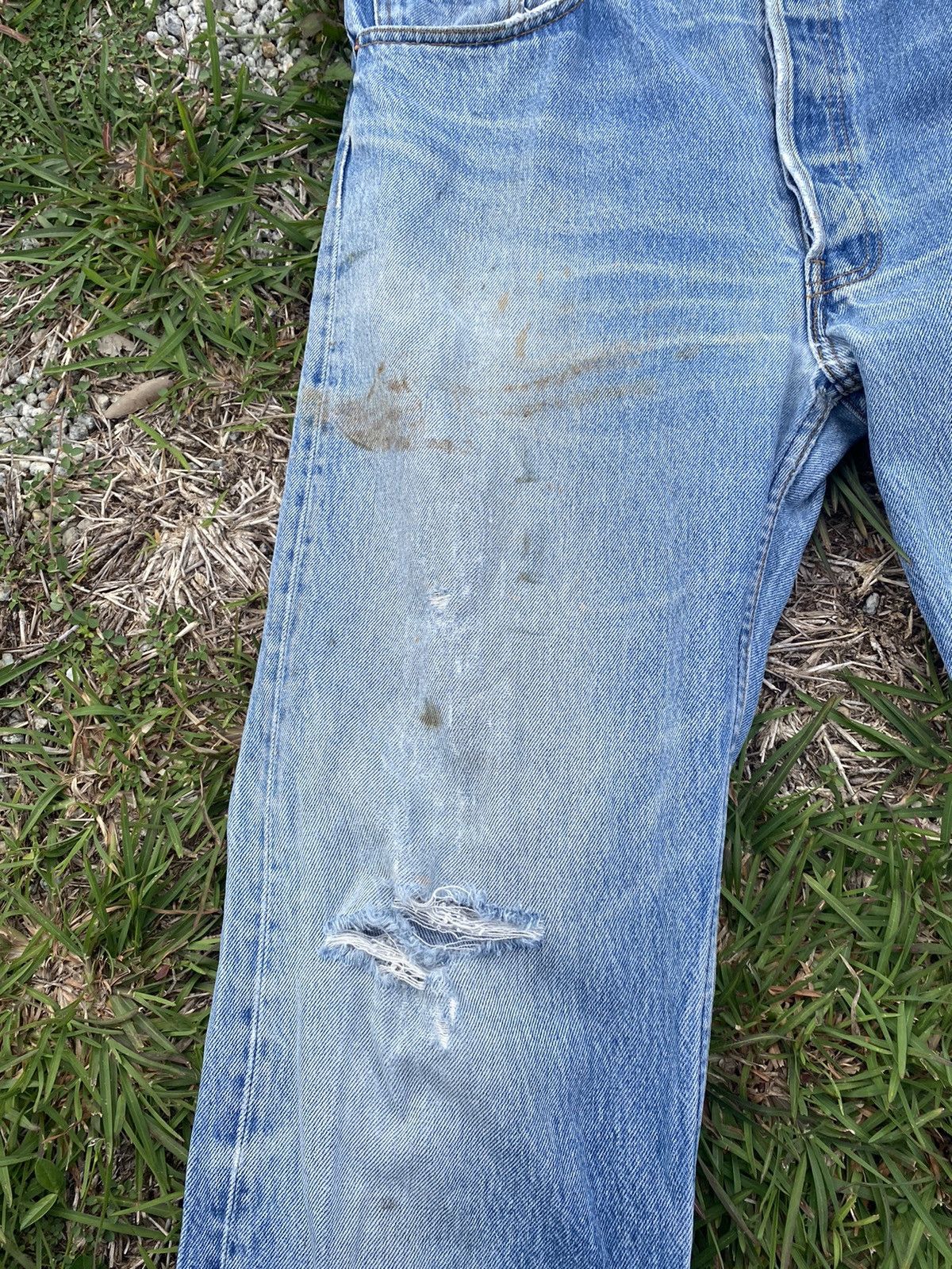 Levi's Vintage Clothing Levis 501 Distressed Jeans Size US 38 / EU 54 - 3 Thumbnail