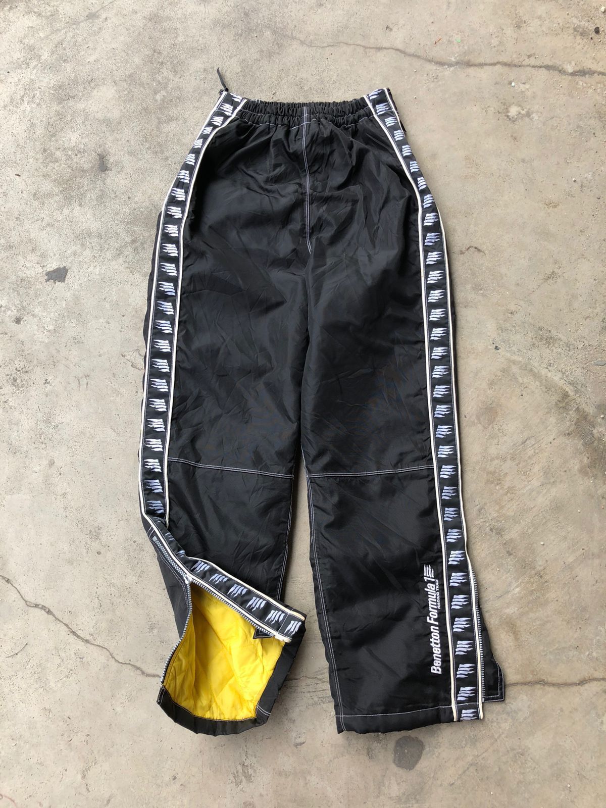 United Colors Of Benetton United Color Benetton Racing Pants Size US 30 / EU 46 - 1 Thumbnail