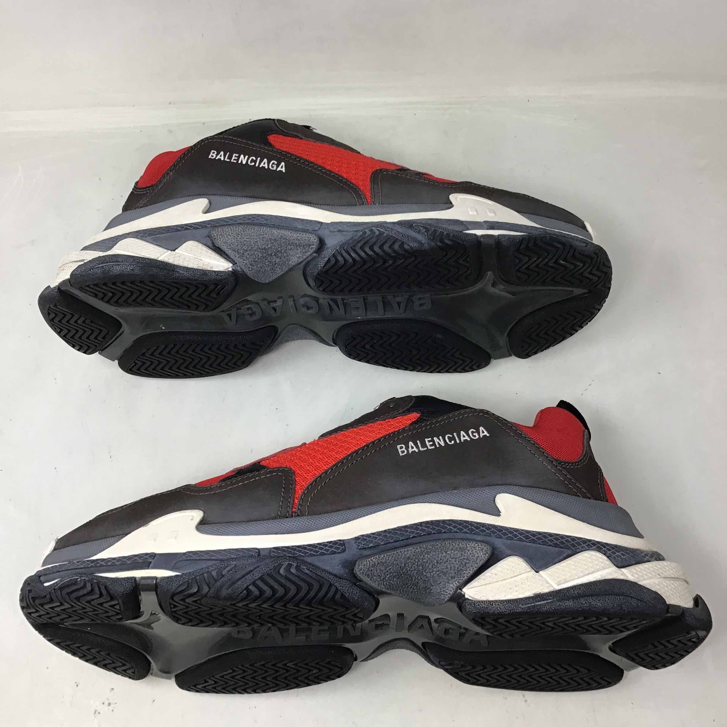 balenciaga triple s deadpool