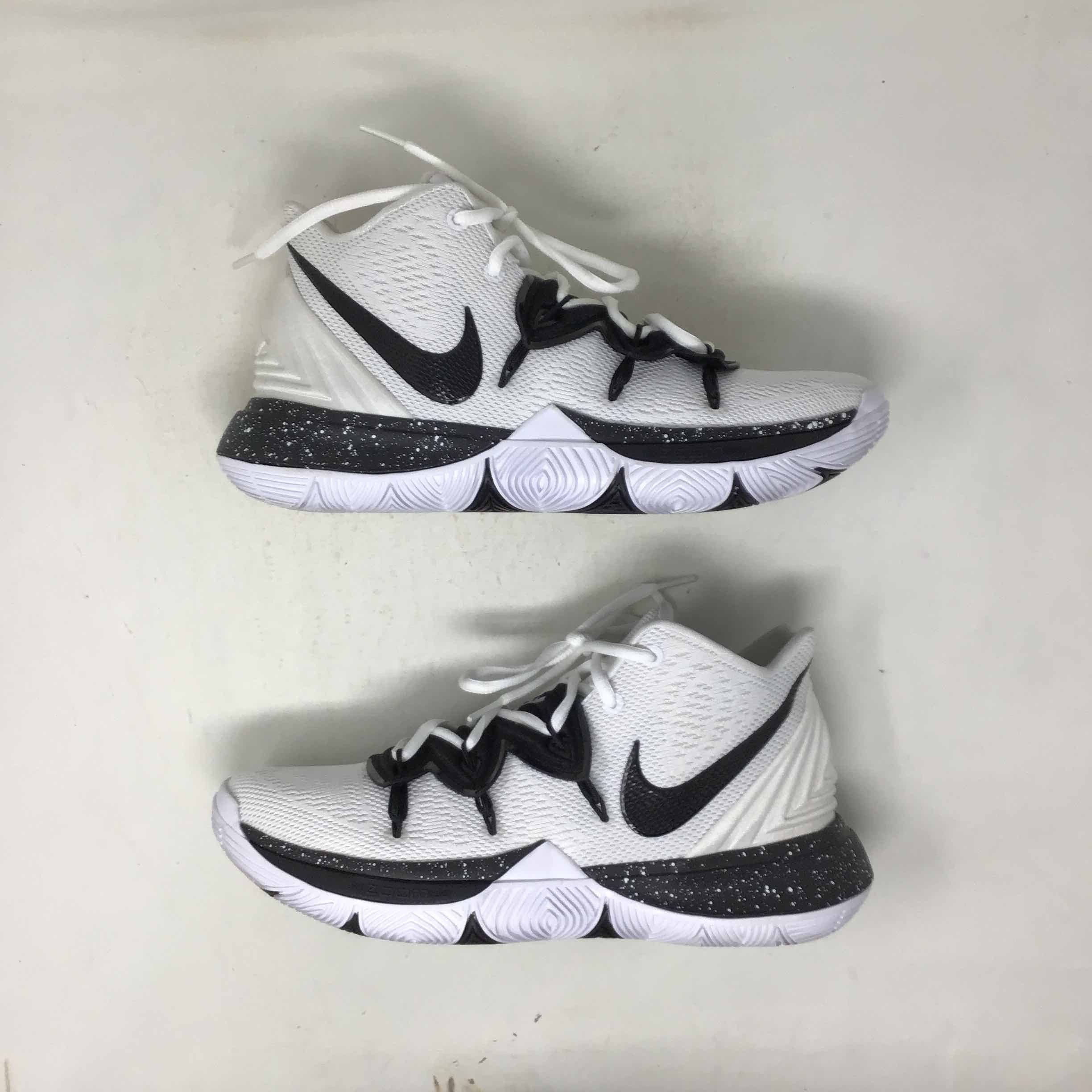 kyrie 5 tb white