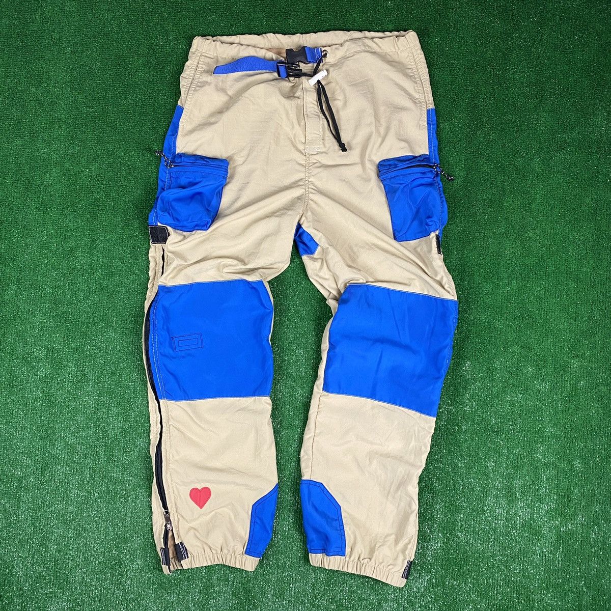 Round two store hiking pants