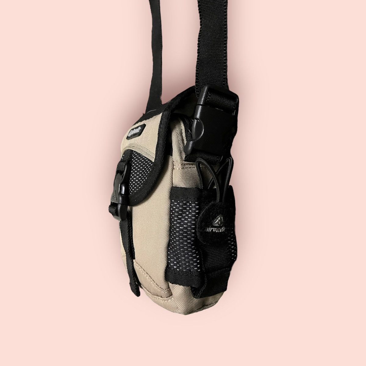 Airwalk × Japanese Brand VINTAGE AIRWALK QUICK POCKET 2WAY CROSSBODY SLING BAG Size ONE SIZE - 17 Thumbnail