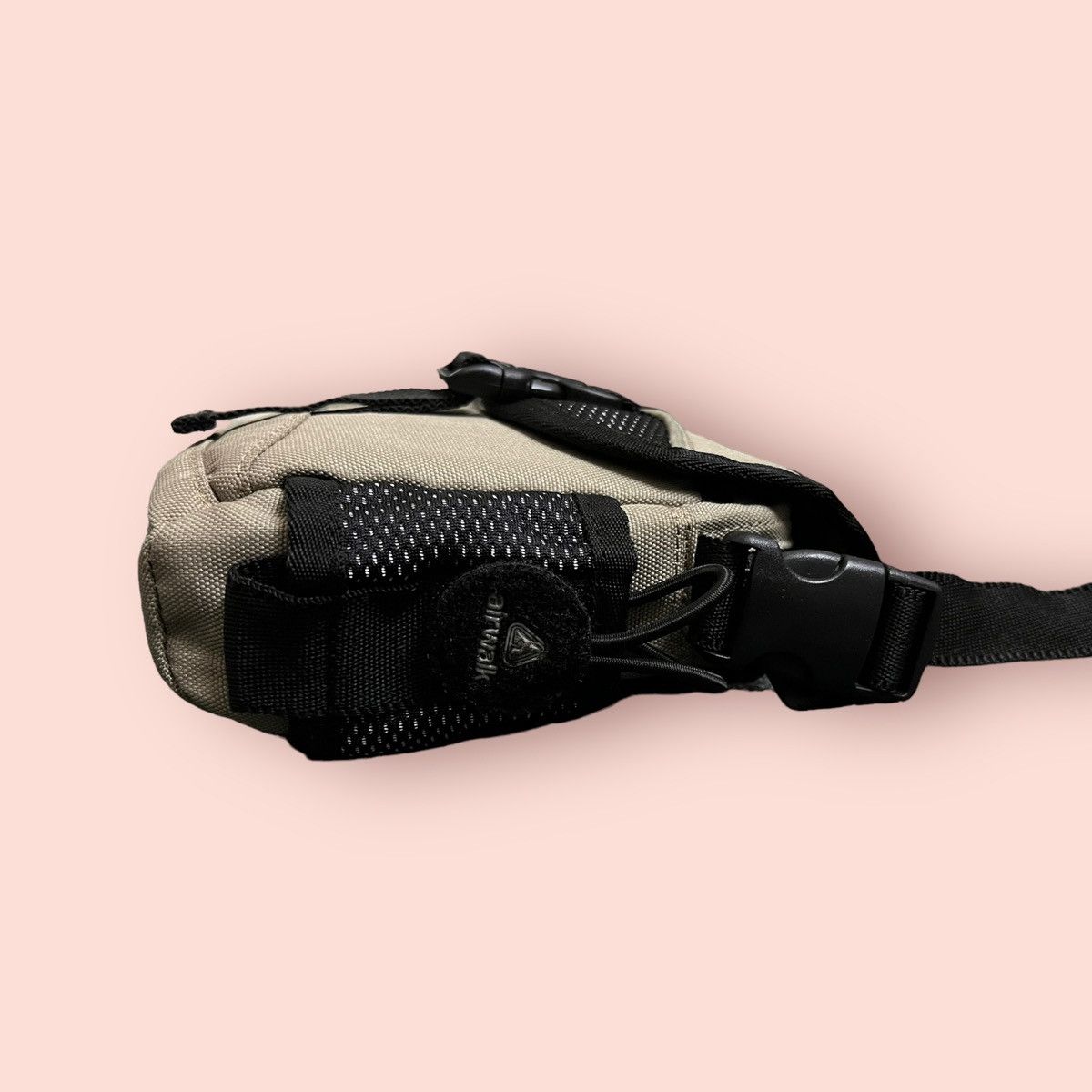 Airwalk × Japanese Brand VINTAGE AIRWALK QUICK POCKET 2WAY CROSSBODY SLING BAG Size ONE SIZE - 16 Thumbnail