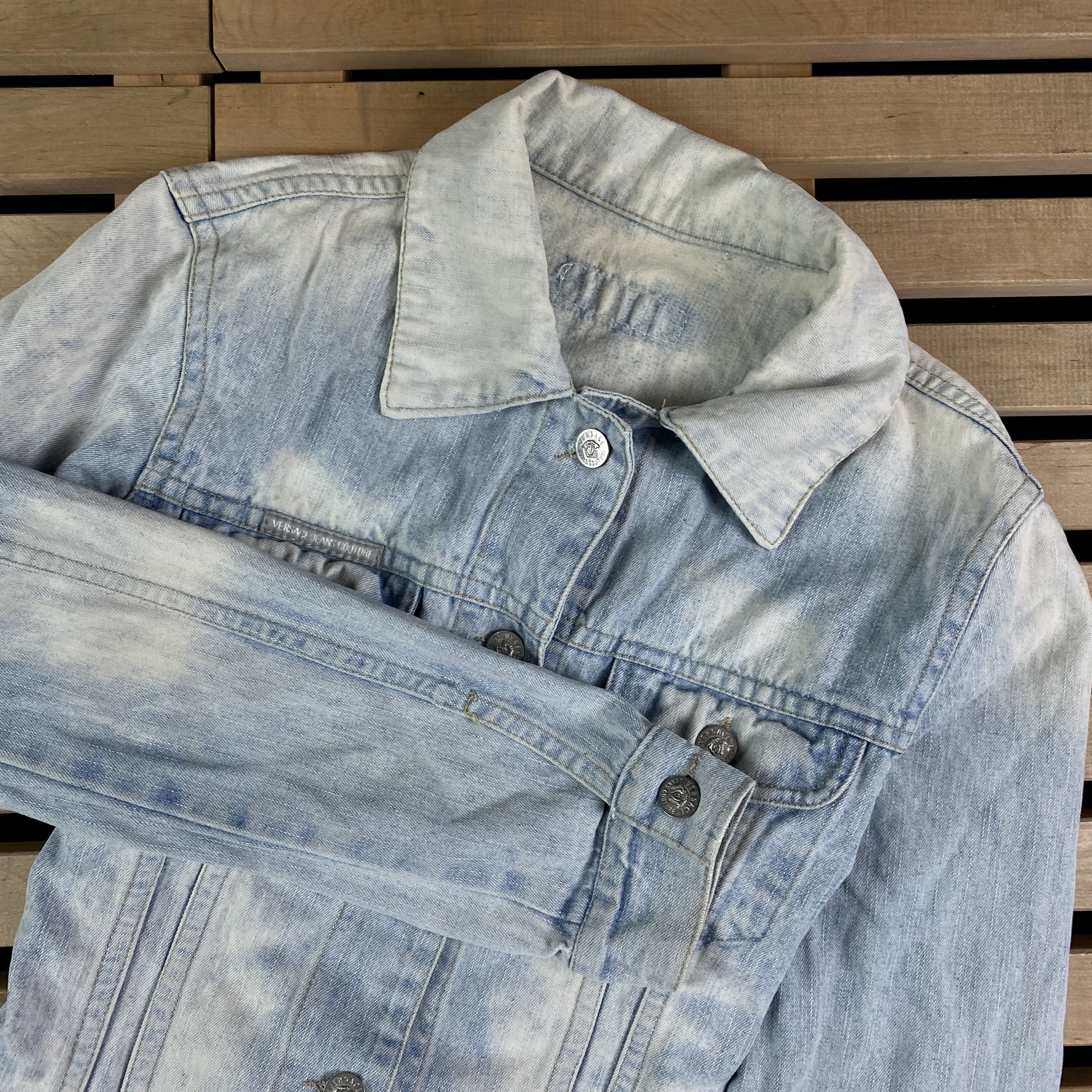 Versace × Versace Jeans Couture × Vintage Women’s Jeans Jacket Versace Jeans Couture Vintage Size 46/L Size L / US 10 / IT 46 - 2 Thumbnail