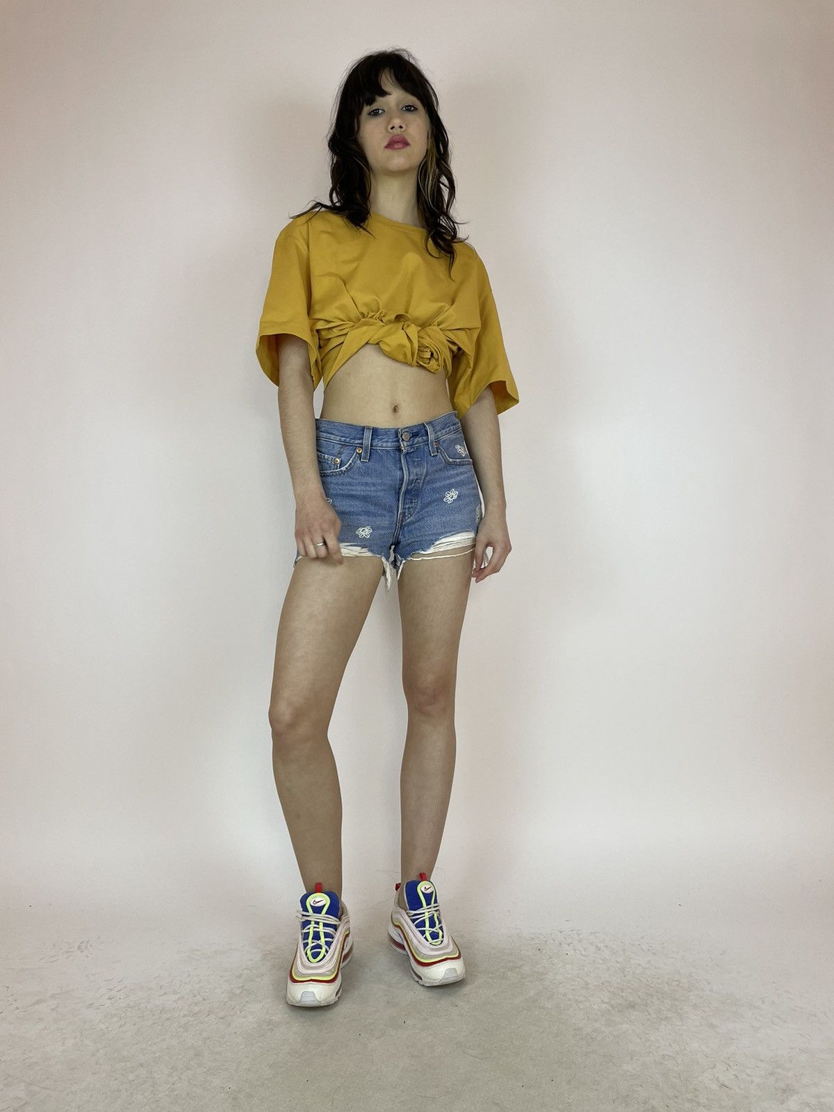 Levi's Levis 501 Womens denim shorts with flowers knit print Size 26" / US 2 / IT 38 - 9 Thumbnail