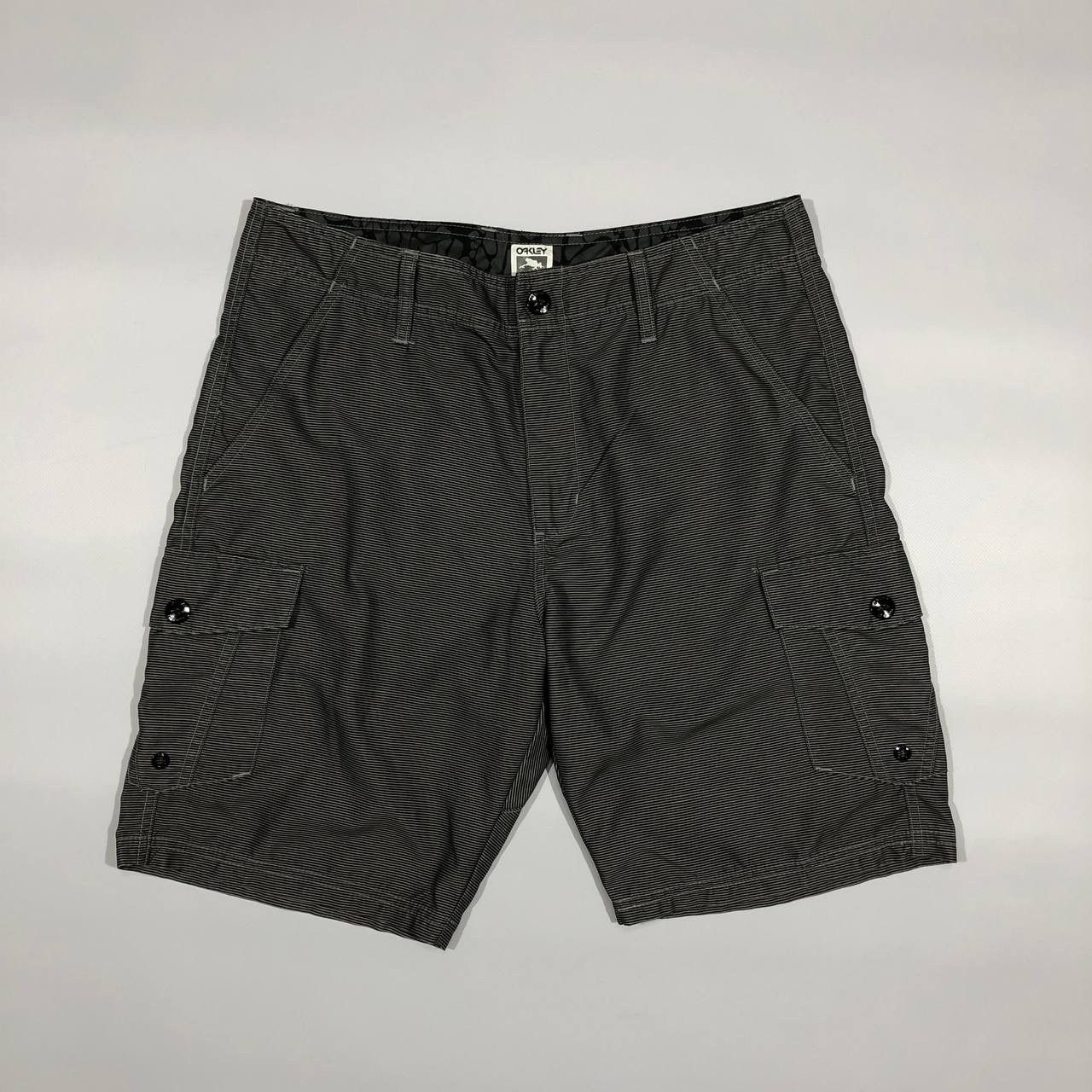 Oakley × Vintage Vintage Oakley Cargo Shorts Size US 32 / EU 48 - 1 Thumbnail