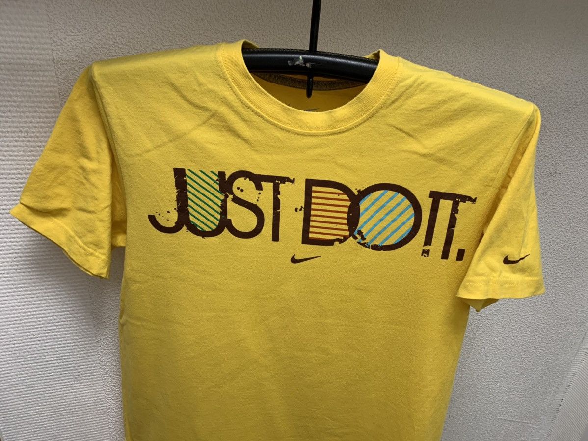 Nike × Vintage Nike vintage yellow t-shirt M just do it big logo Size US L / EU 52-54 / 3 - 2 Thumbnail