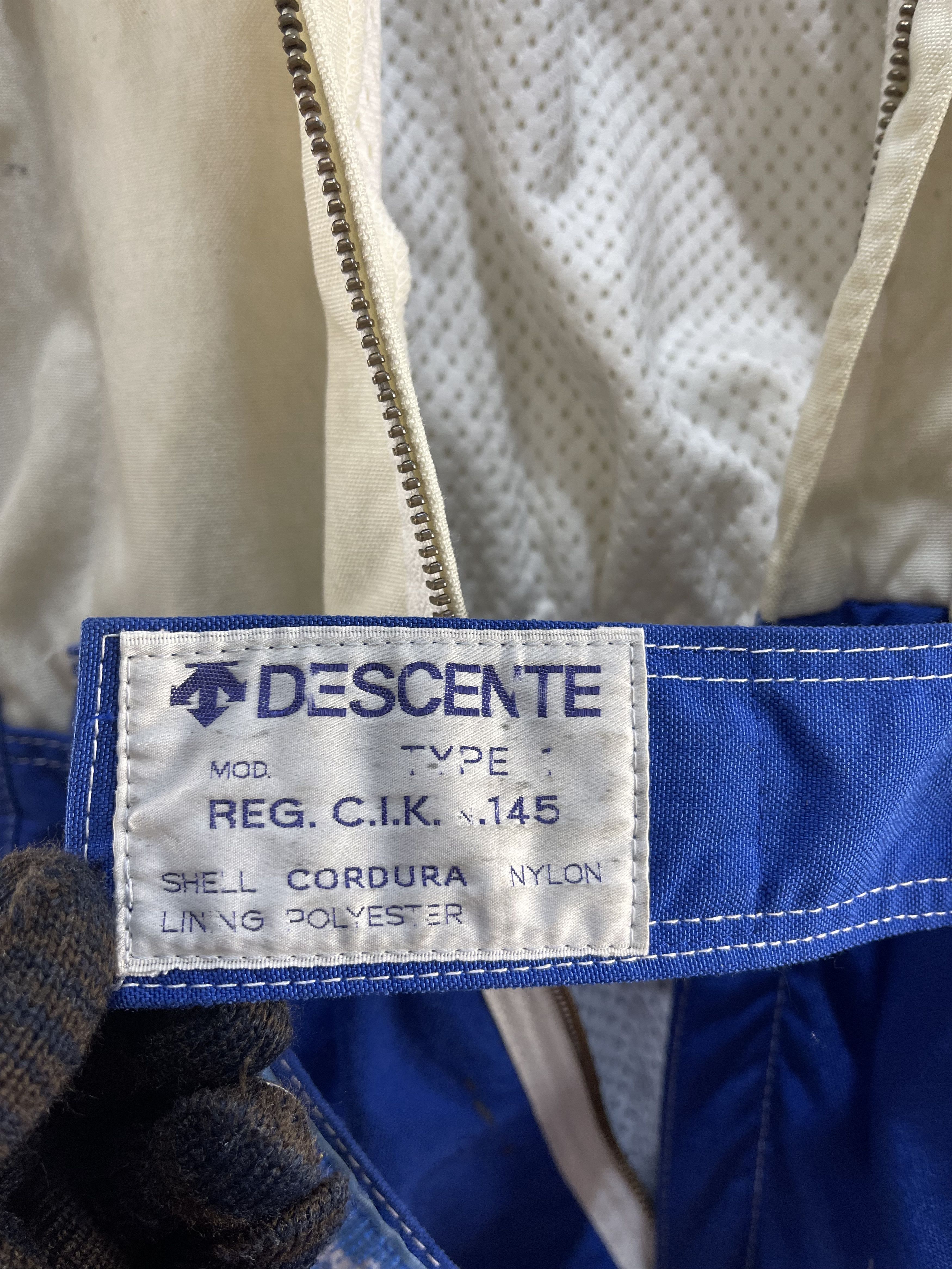 Descente × Sports Specialties VINTAGE PORSCHE TEAM OF SUNBREED BY DESCENTE RACING SUIT Size US S / EU 44-46 / 1 - 17 Thumbnail