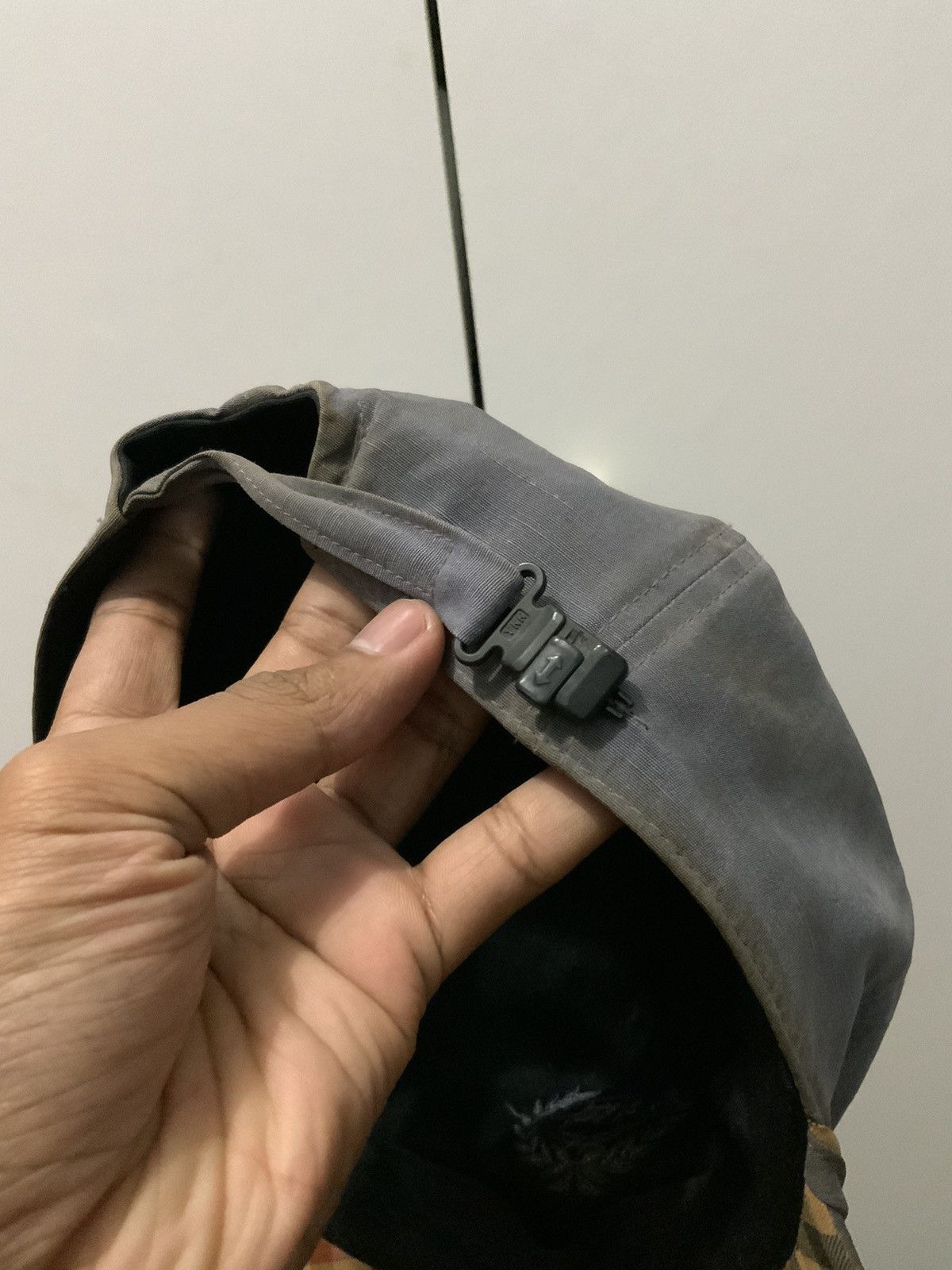 DAKS Vintage DAKS London Rusty Zipper Hat Size ONE SIZE - 13 Thumbnail