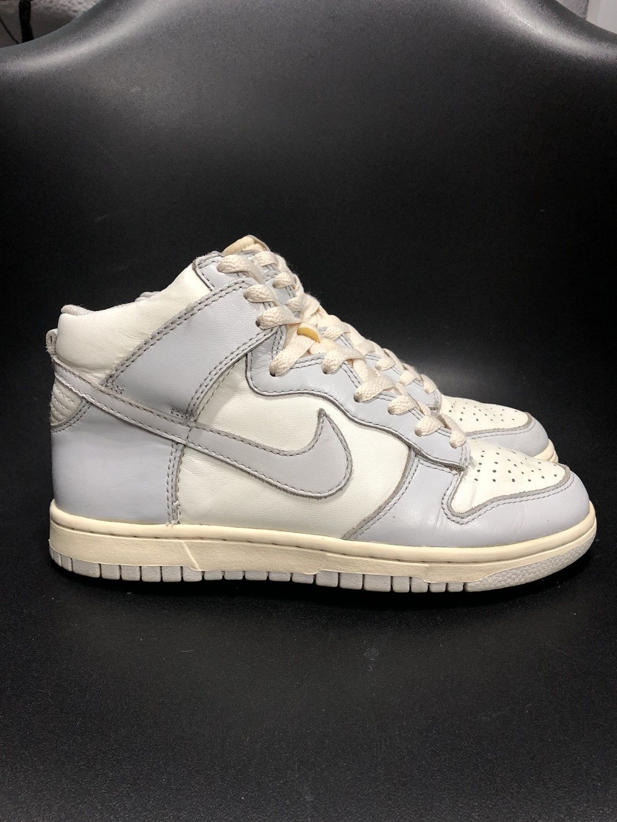 Nike Dunk High WMNS Football Grey 2008 Size US 5 / EU 37 - 5 Thumbnail