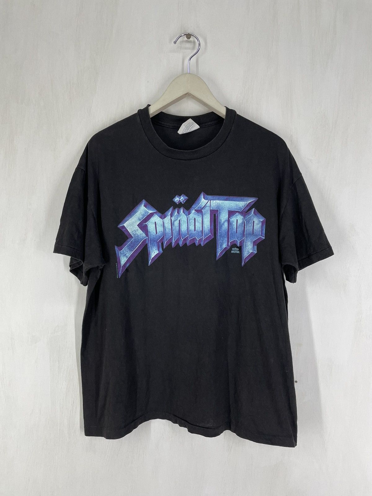 Band Tees Vintage 90s Spinal Tap heavy metal band tee Size US XL / EU 56 / 4 - 1 Thumbnail