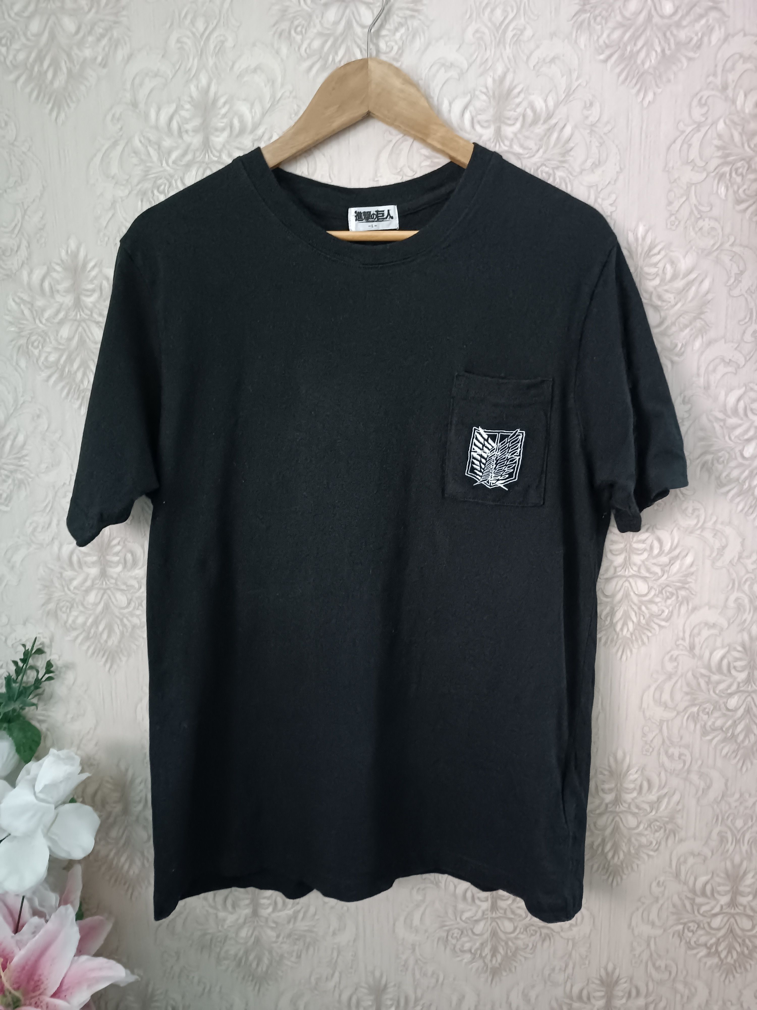 Anime Anime Attack On Titan - Eren Yeager and Levi Tee Shirt Size US L / EU 52-54 / 3 - 2 Thumbnail