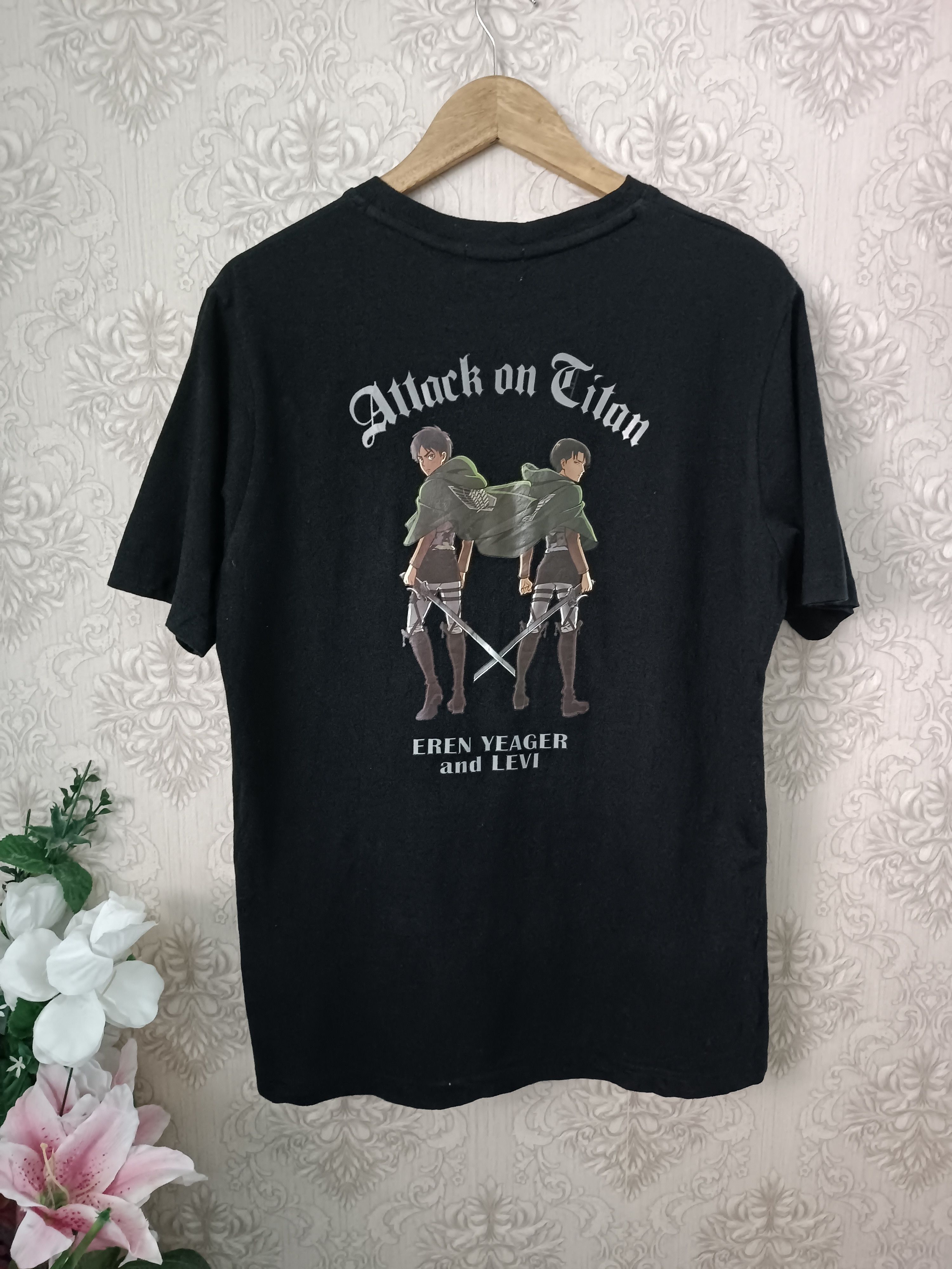 Anime Anime Attack On Titan - Eren Yeager and Levi Tee Shirt Size US L / EU 52-54 / 3 - 1 Thumbnail