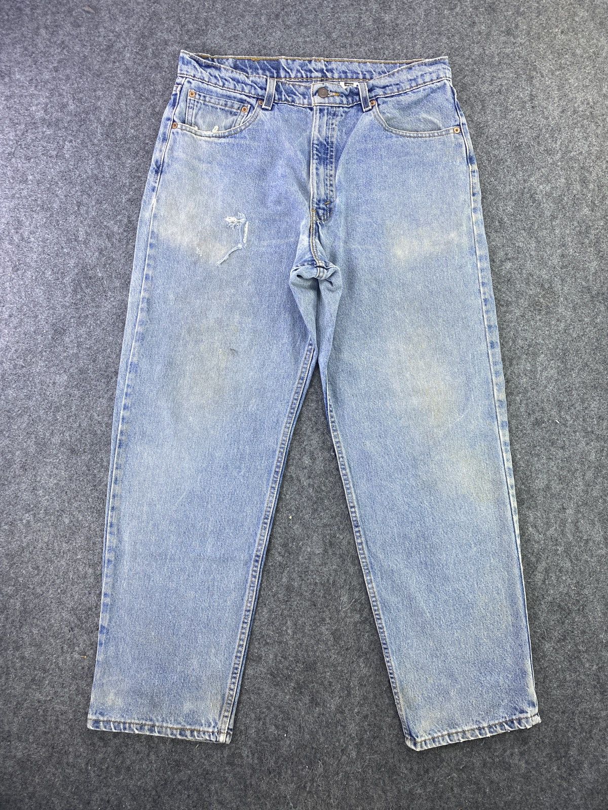 Levi's 90s VINTAGE LEVI'S 550 DISTRESS BLUE WASH JEANS - J657 Size US 36 / EU 52 - 1 Thumbnail
