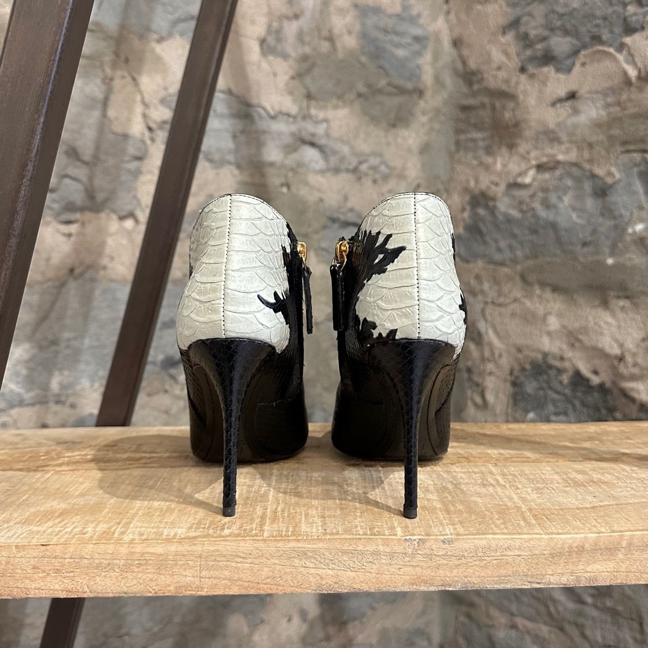 Giuseppe Zanotti Giuseppe Zanotti Black Ivory Python Yvette 100 Booties Size US 6.5 / IT 36.5 - 4 Thumbnail
