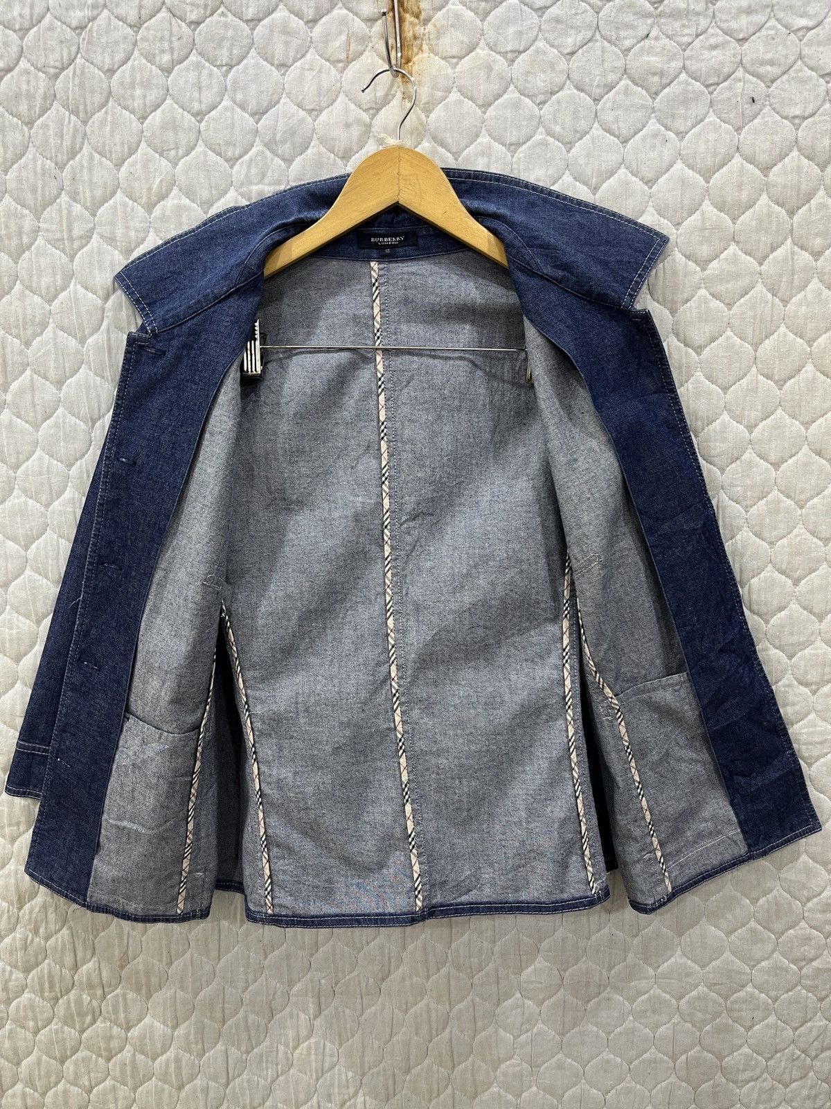 Burberry (Cccc). BURBERRYS LONDON DENIM JACKET Size M / US 6-8 / IT 42-44 - 8 Thumbnail