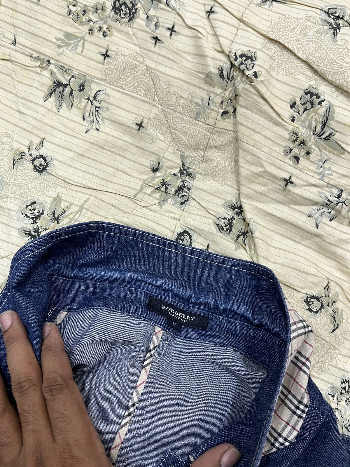 Burberry (Cccc). BURBERRYS LONDON DENIM JACKET Size M / US 6-8 / IT 42-44 - 18 Thumbnail