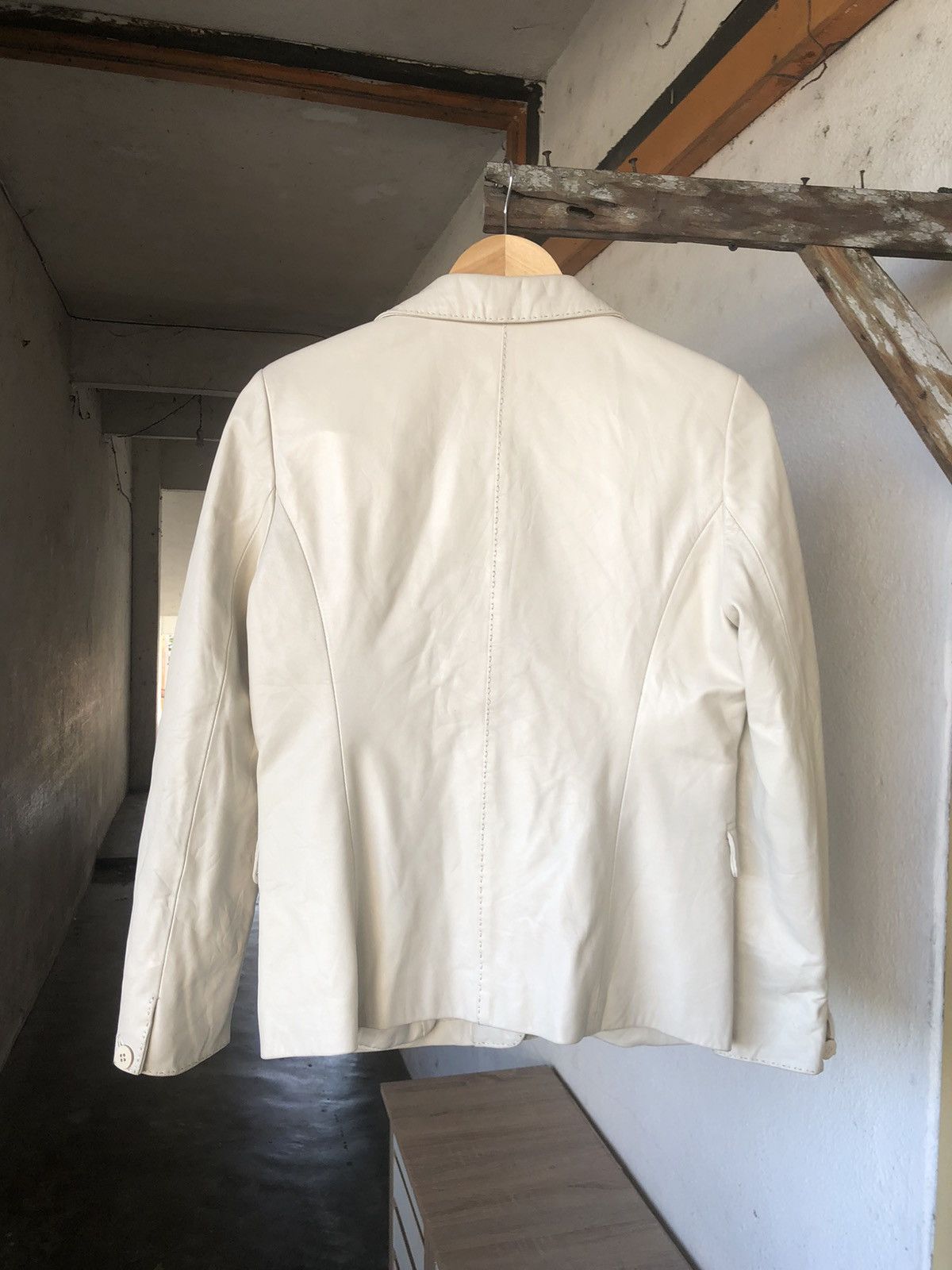 Balmain Vtg Balmain Paris Leather Cream Single Breasted Blazer Size M / US 6-8 / IT 42-44 - 2 Thumbnail