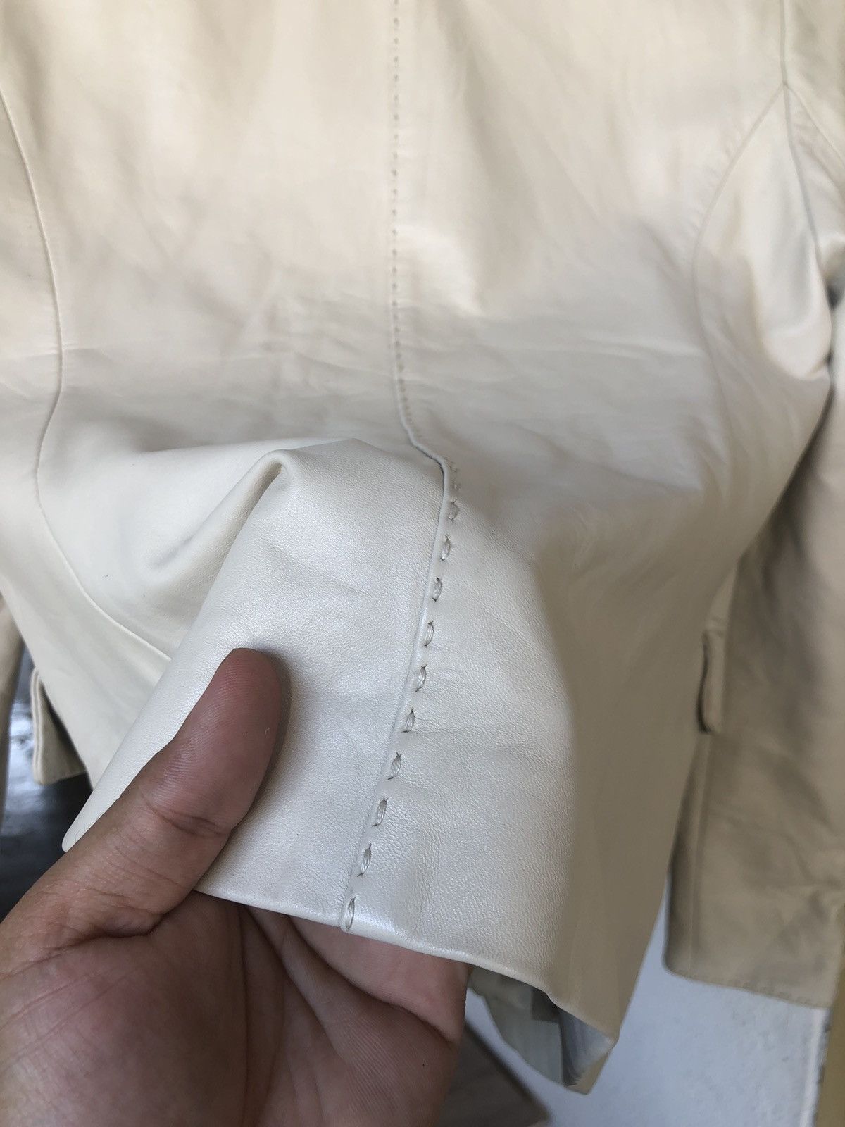 Balmain Vtg Balmain Paris Leather Cream Single Breasted Blazer Size M / US 6-8 / IT 42-44 - 20 Thumbnail