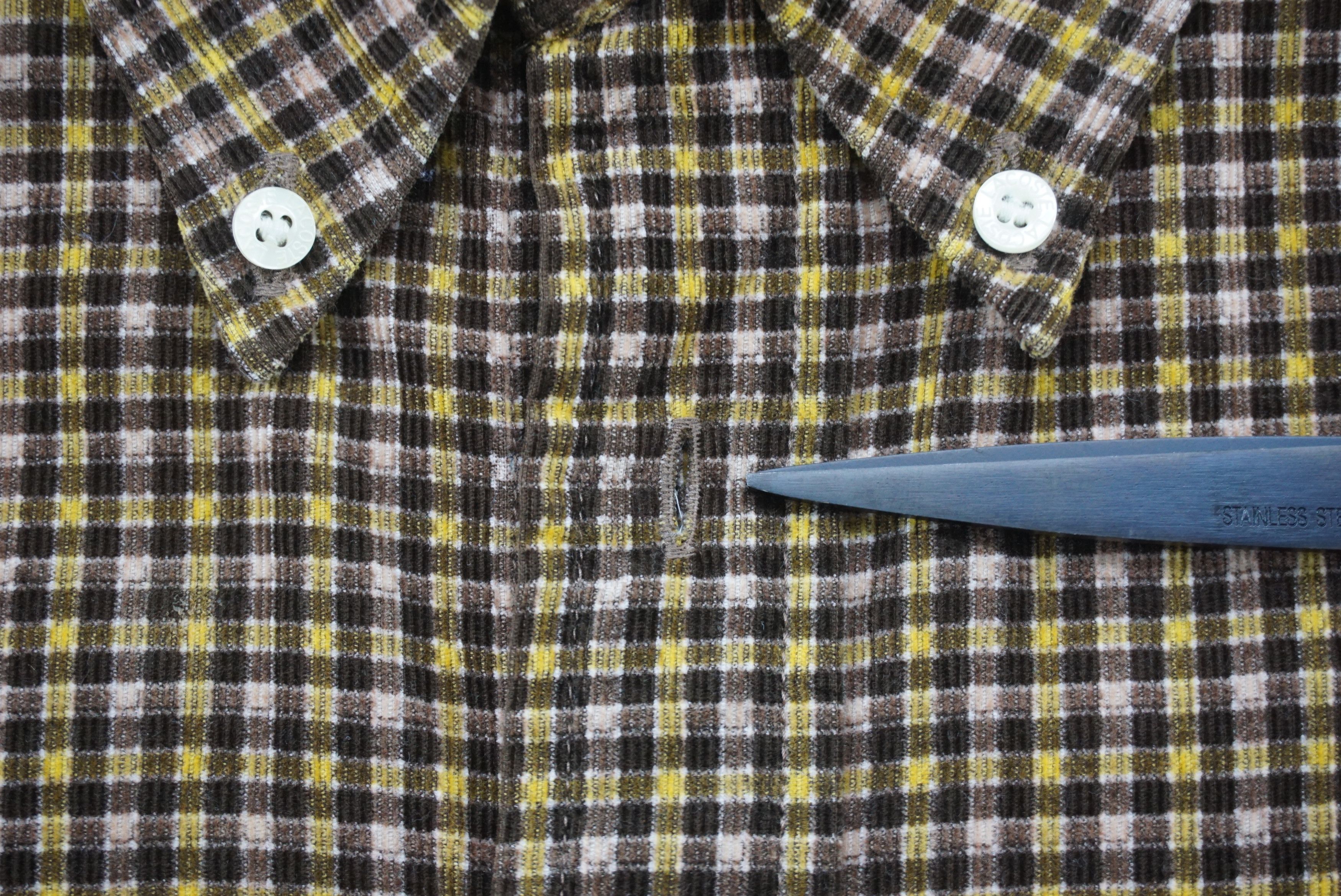 Lacoste Corduroy Button Down Casual Cords Gingham Plaid Shirt Size US L / EU 52-54 / 3 - 13 Thumbnail