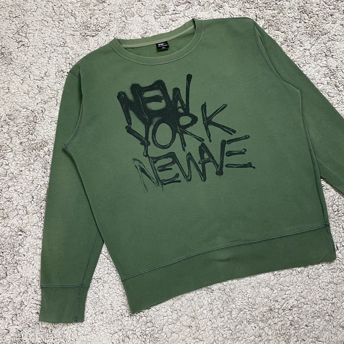 Japanese Brand × Jean-Michel Basquiat × Uniqlo Uniqlo x Jean Michel Basquiat Distress Sweatshirt Size US L / EU 52-54 / 3 - 3 Thumbnail