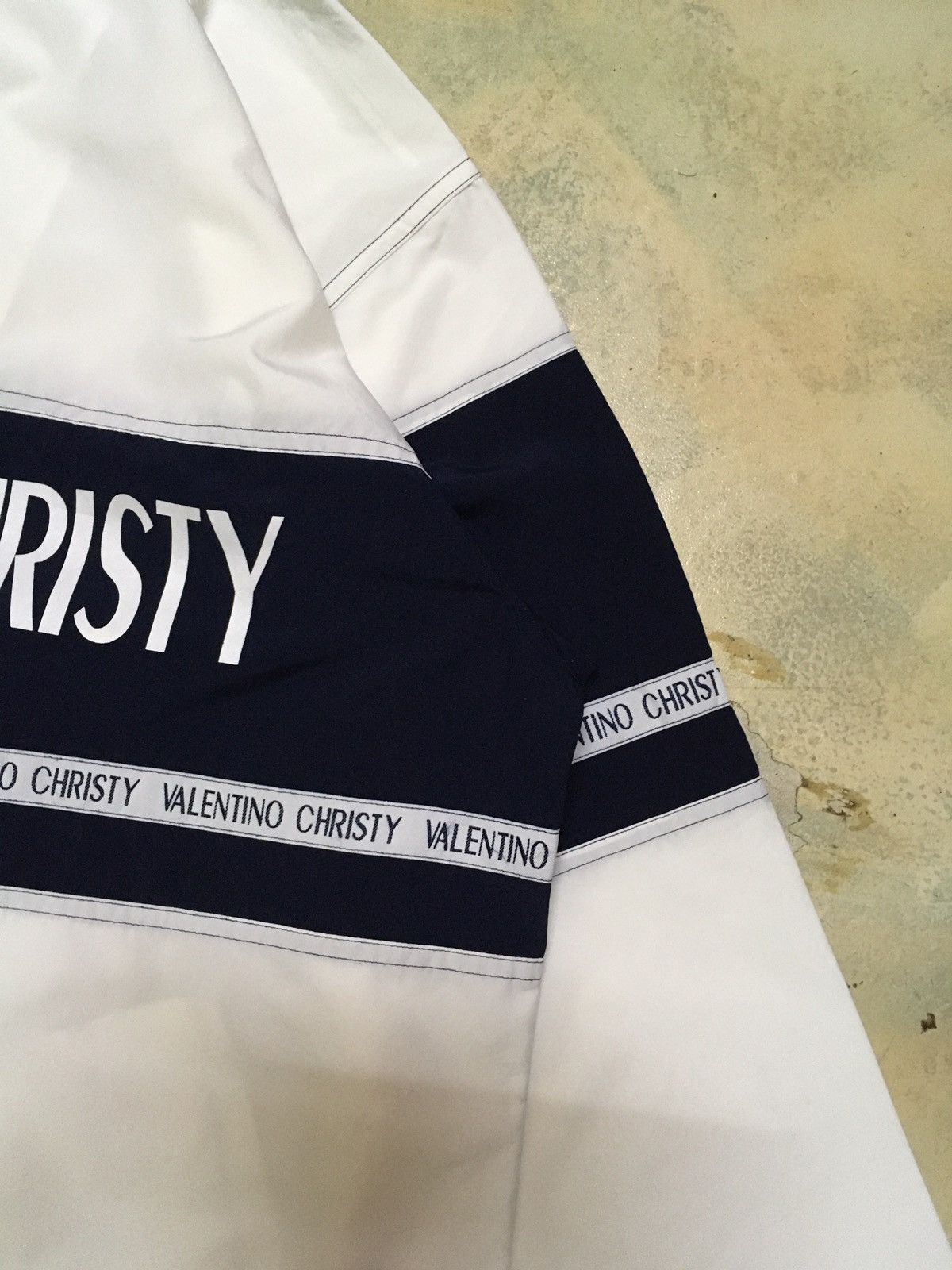 Japanese Brand Vintage Valentino Christy Paris Big Logo Light Jacket Size US L / EU 52-54 / 3 - 5 Thumbnail