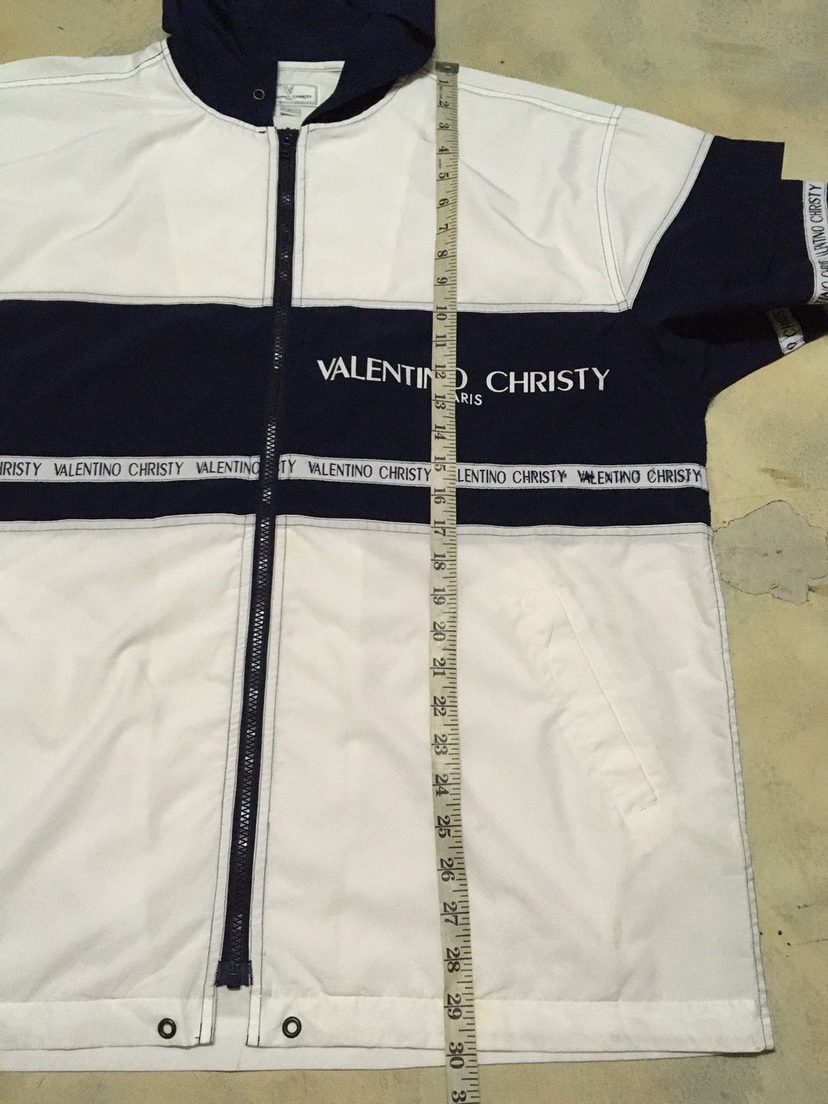 Japanese Brand Vintage Valentino Christy Paris Big Logo Light Jacket Size US L / EU 52-54 / 3 - 15 Thumbnail