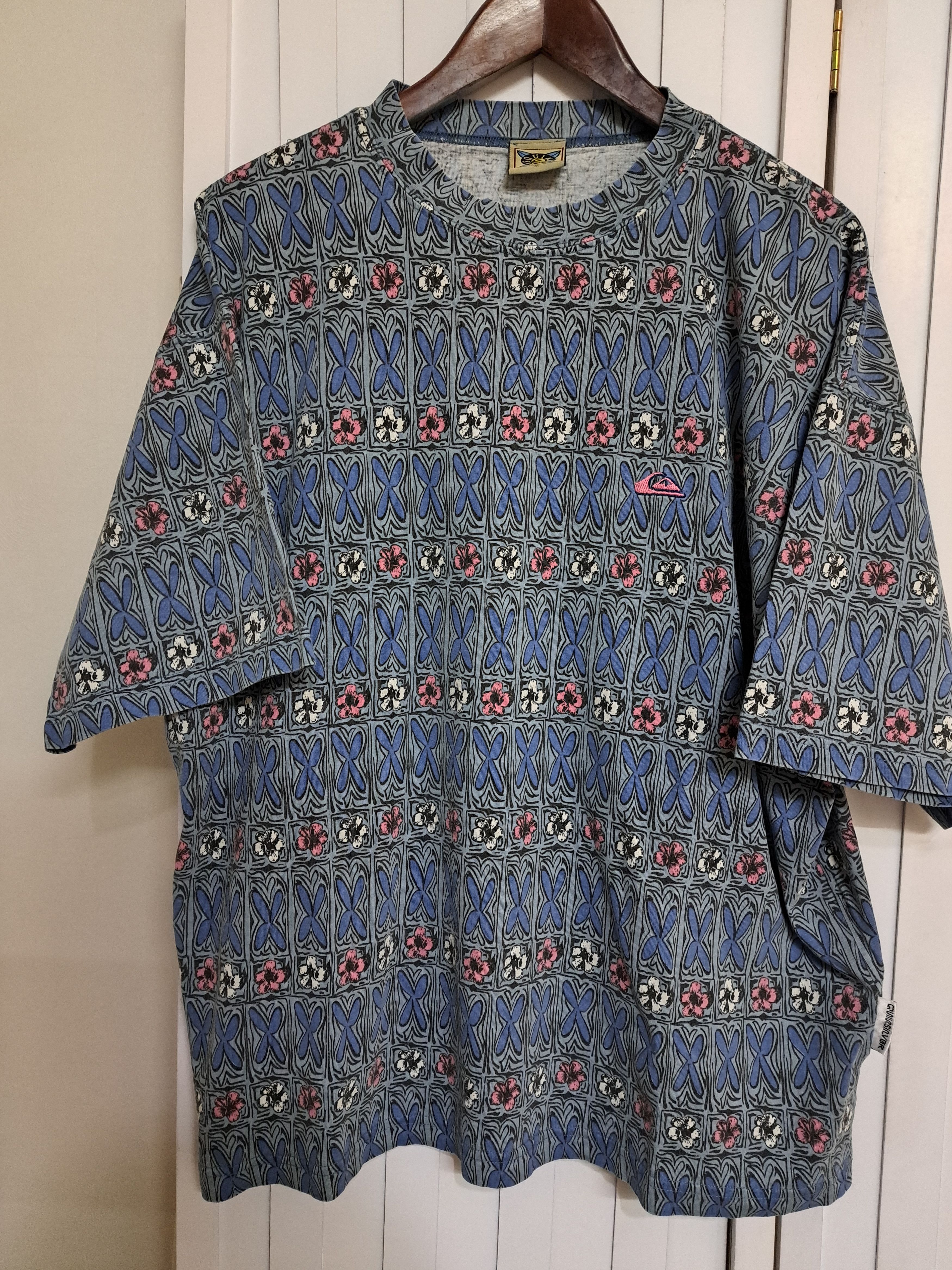 Quiksilver Rare! Vintage Quiksilver Floral Allover Pattern T-Shirt Size US XL / EU 56 / 4 - 1 Thumbnail