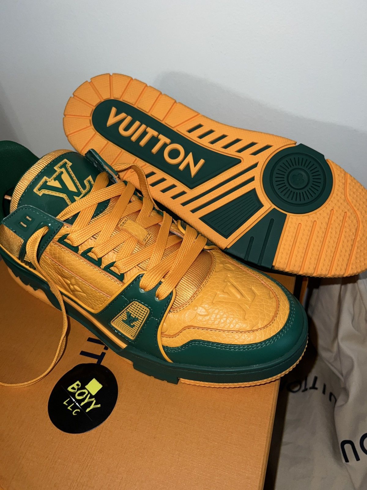 Louis Vuitton Louis Vuitton monogram sneakers LV6 US8 Size US 8 / EU 41 - 6 Thumbnail