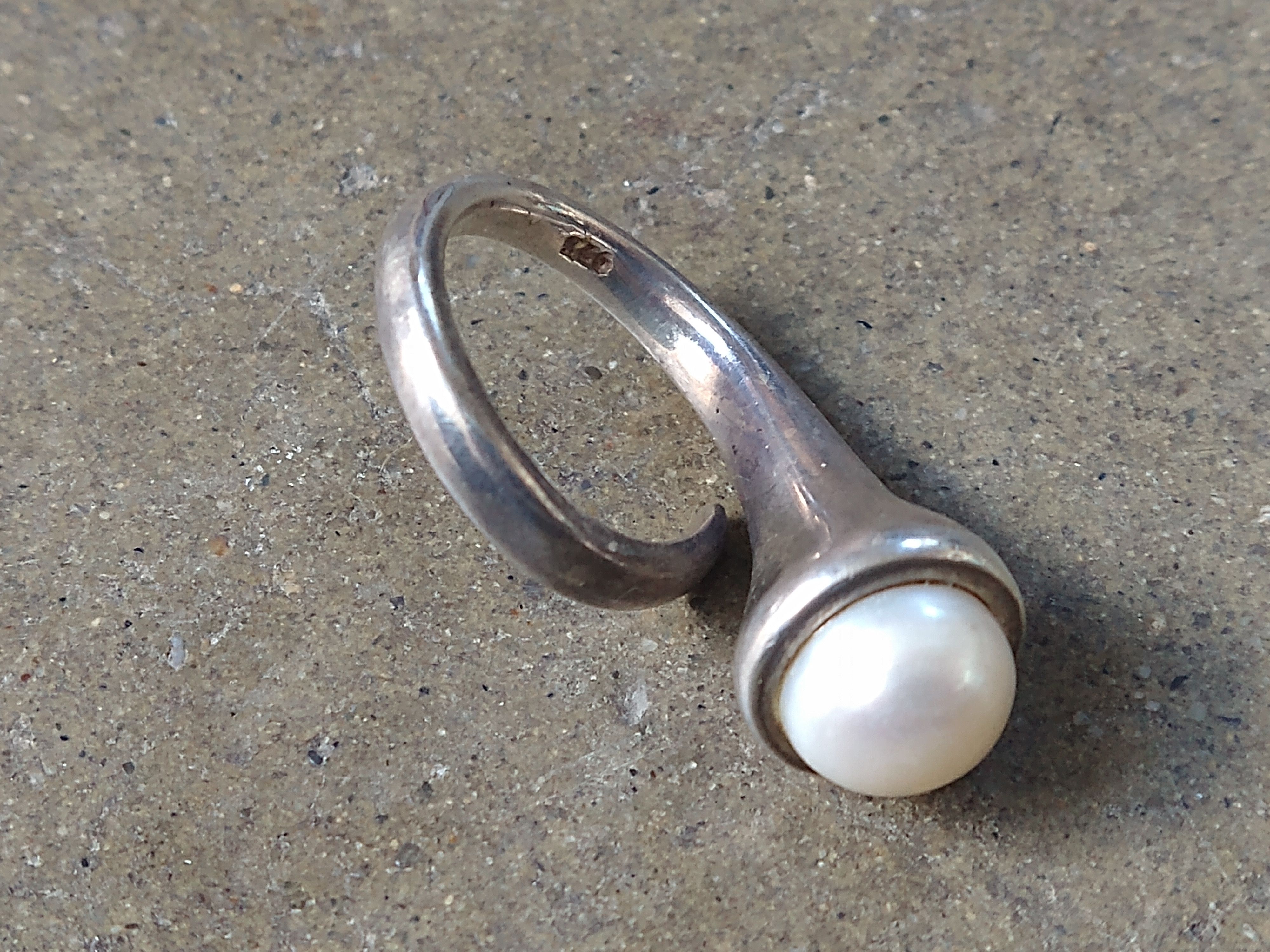 Other Vintage Sterling Silver Ring Pearl Size 8 Modern Abstract Size ONE SIZE - 10 Thumbnail