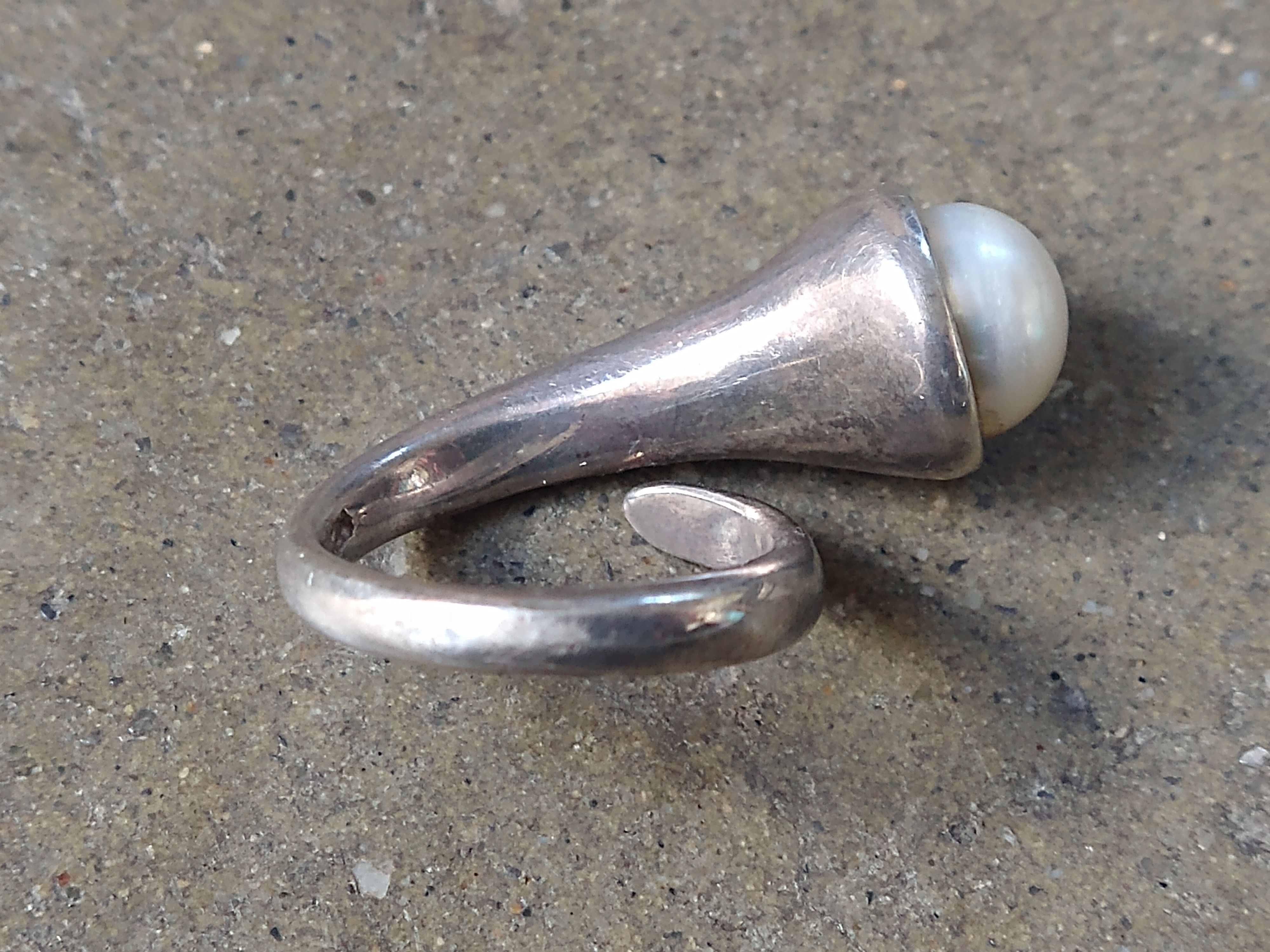 Other Vintage Sterling Silver Ring Pearl Size 8 Modern Abstract Size ONE SIZE - 11 Thumbnail