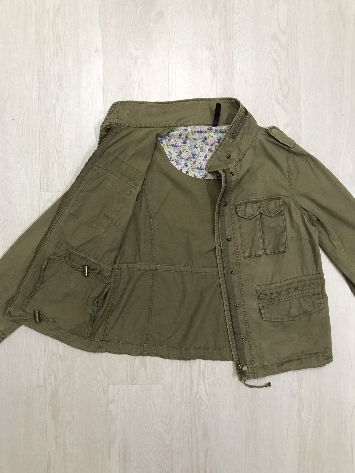 Japanese Brand × Vintage Vintage Military Jacket For Women Marshmallow Crown Size S / US 4 / IT 40 - 13 Thumbnail